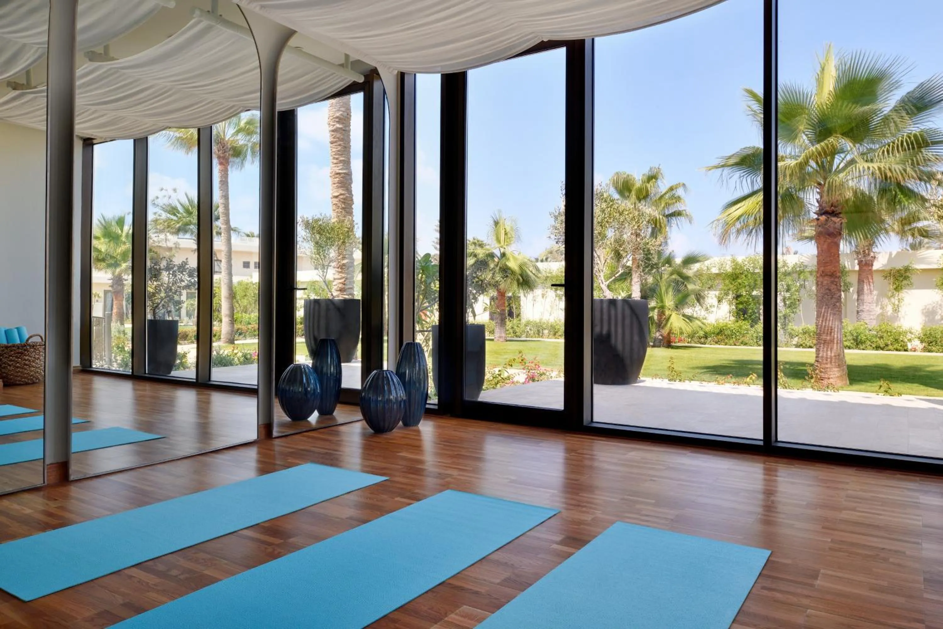 Fitness centre/facilities in Al Alamein Hotel