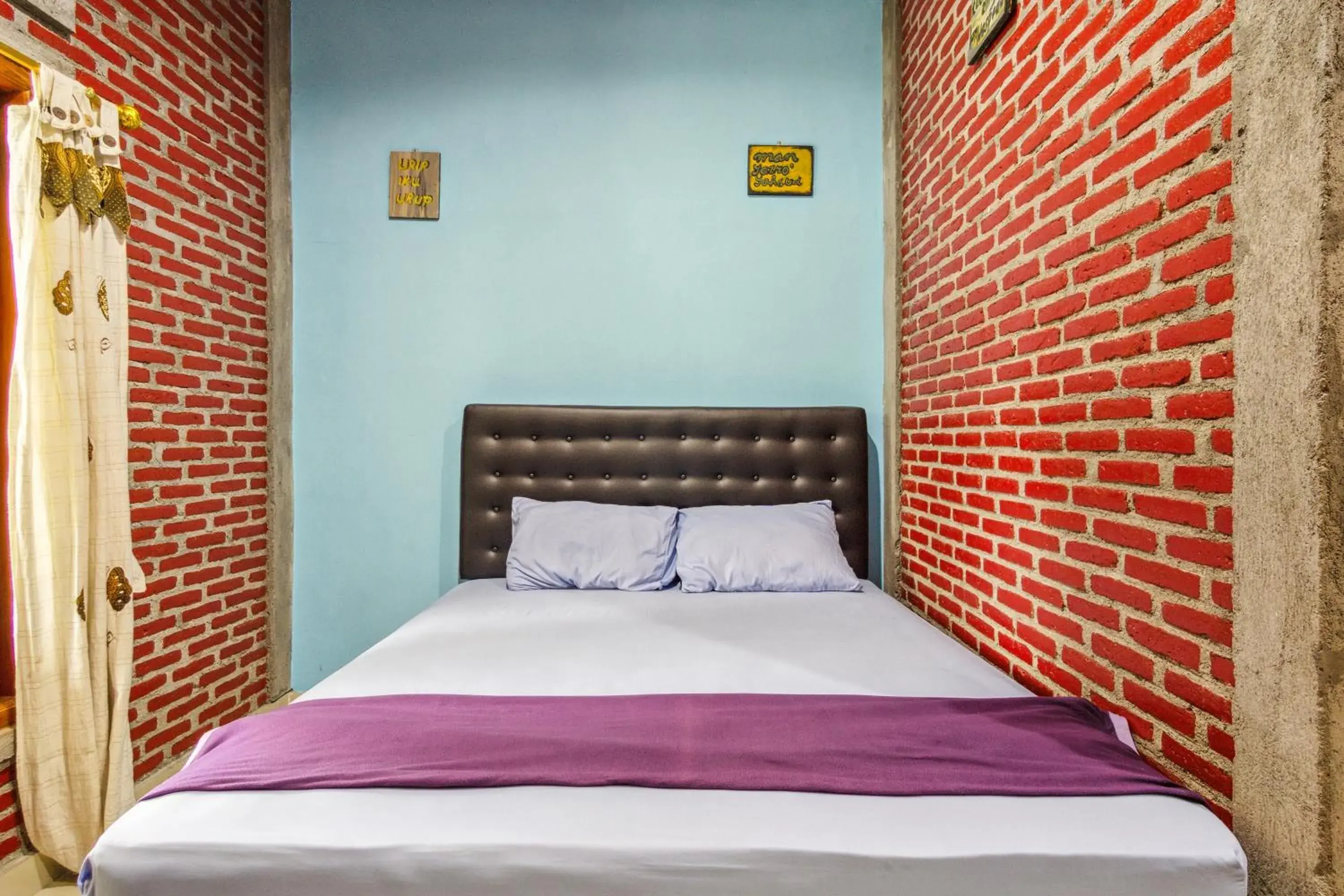 Deluxe Double Room in Joglo Ndalem Sabine Syariah Deluxe Double Room in Joglo Ndalem Sabine Syariah