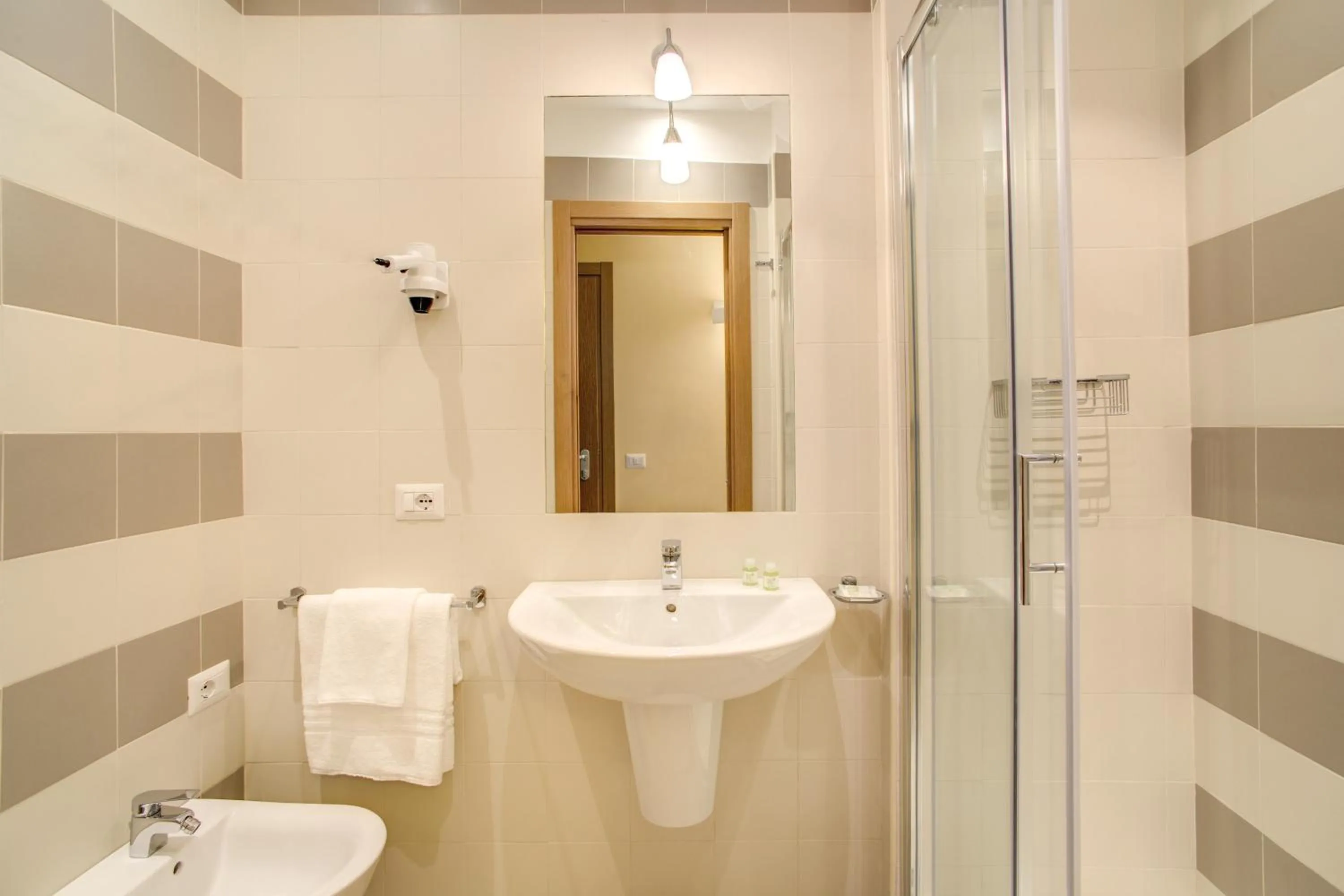 Toilet in Top Floor Navona