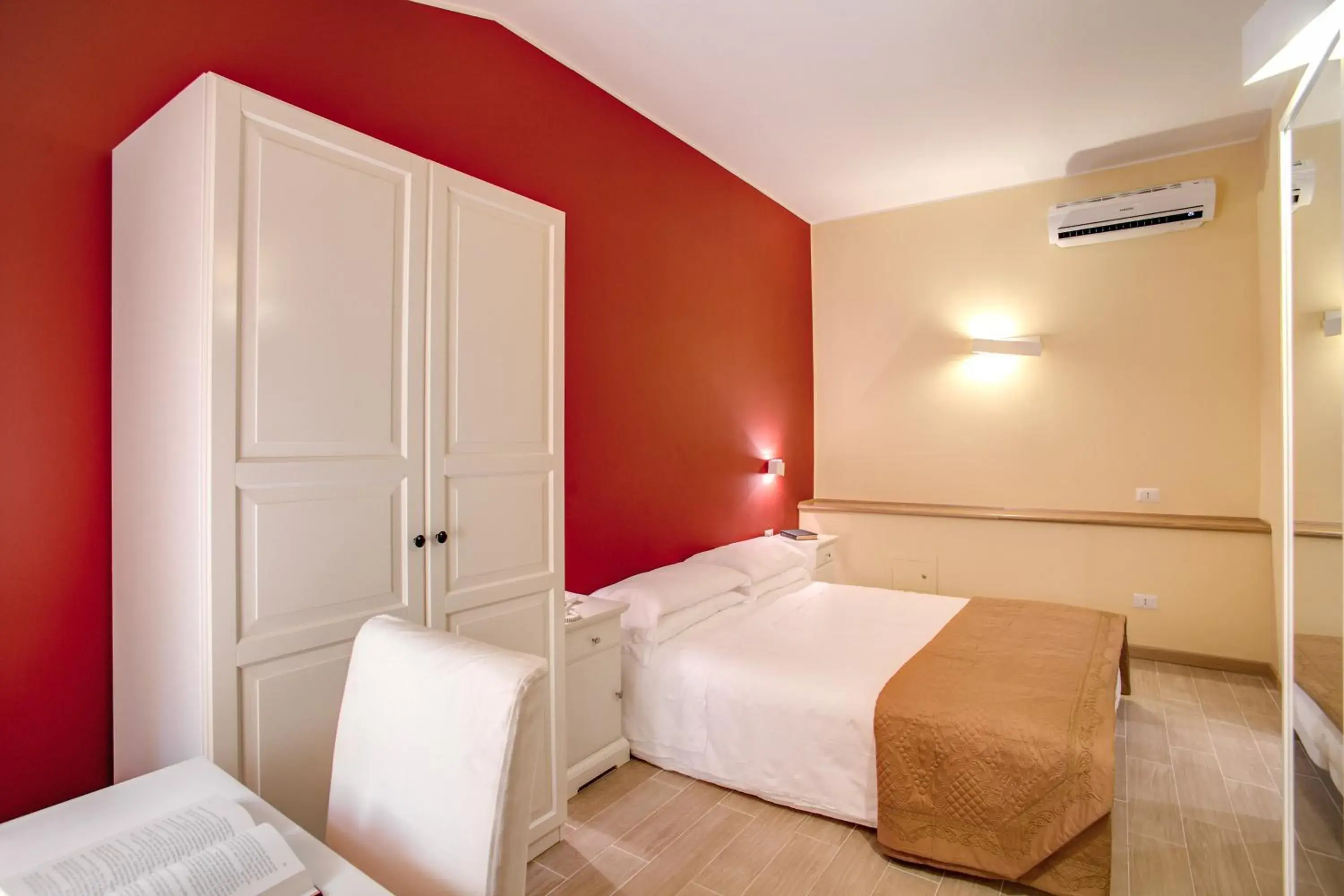 Double Room in Top Floor Navona Double Room in Top Floor Navona