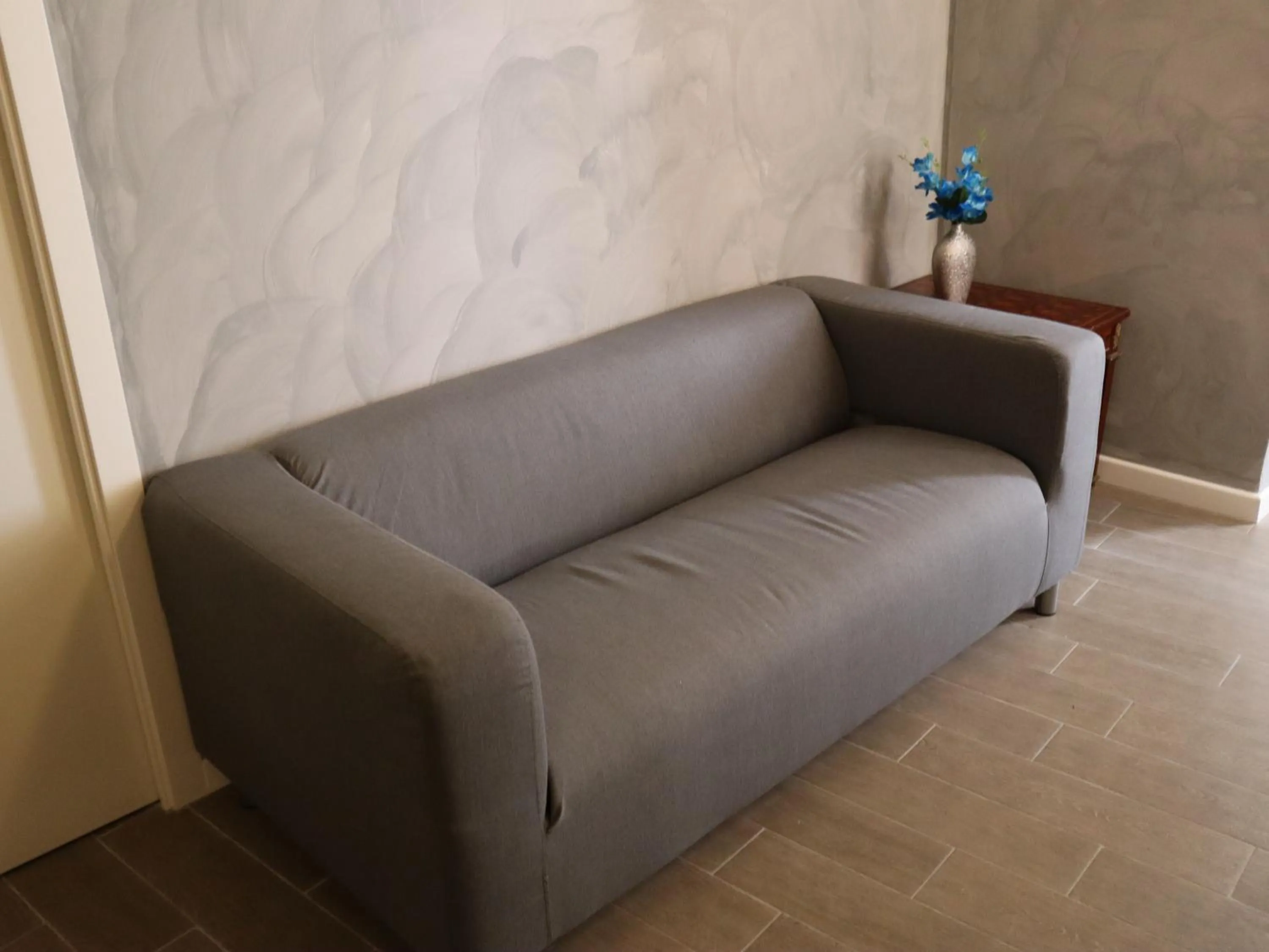 Decorative detail in Top Floor Navona