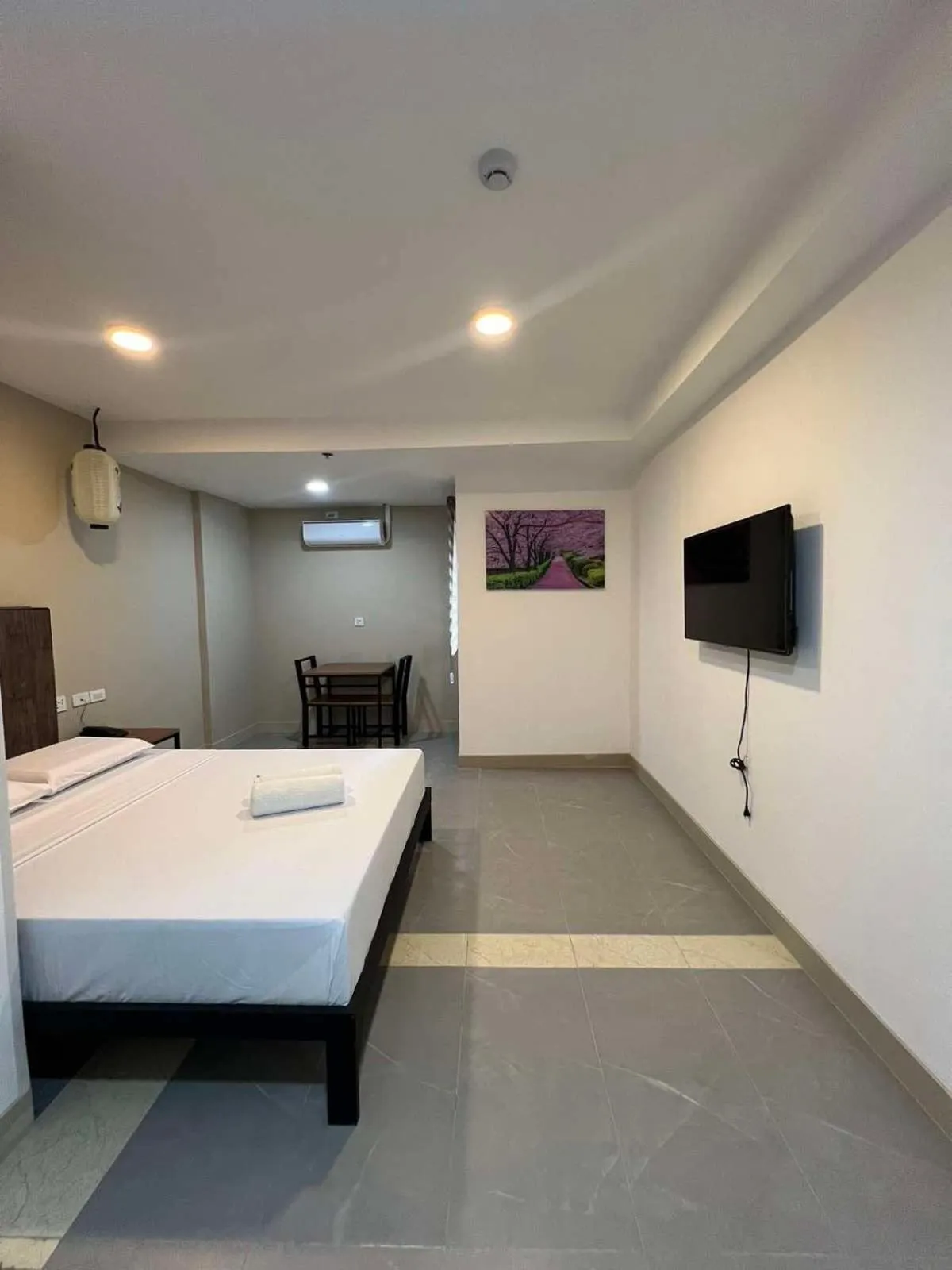 Bedroom, Bed in Maine City Residences Tramo