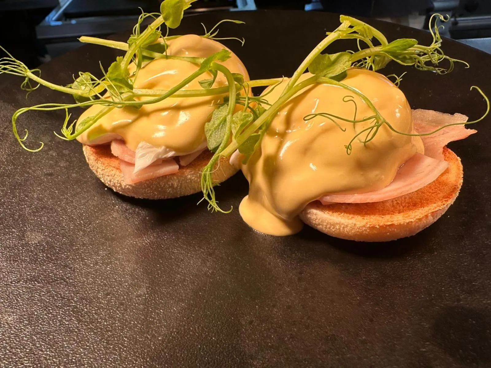 Food and drinks in The Airds Hotel and Restaurant