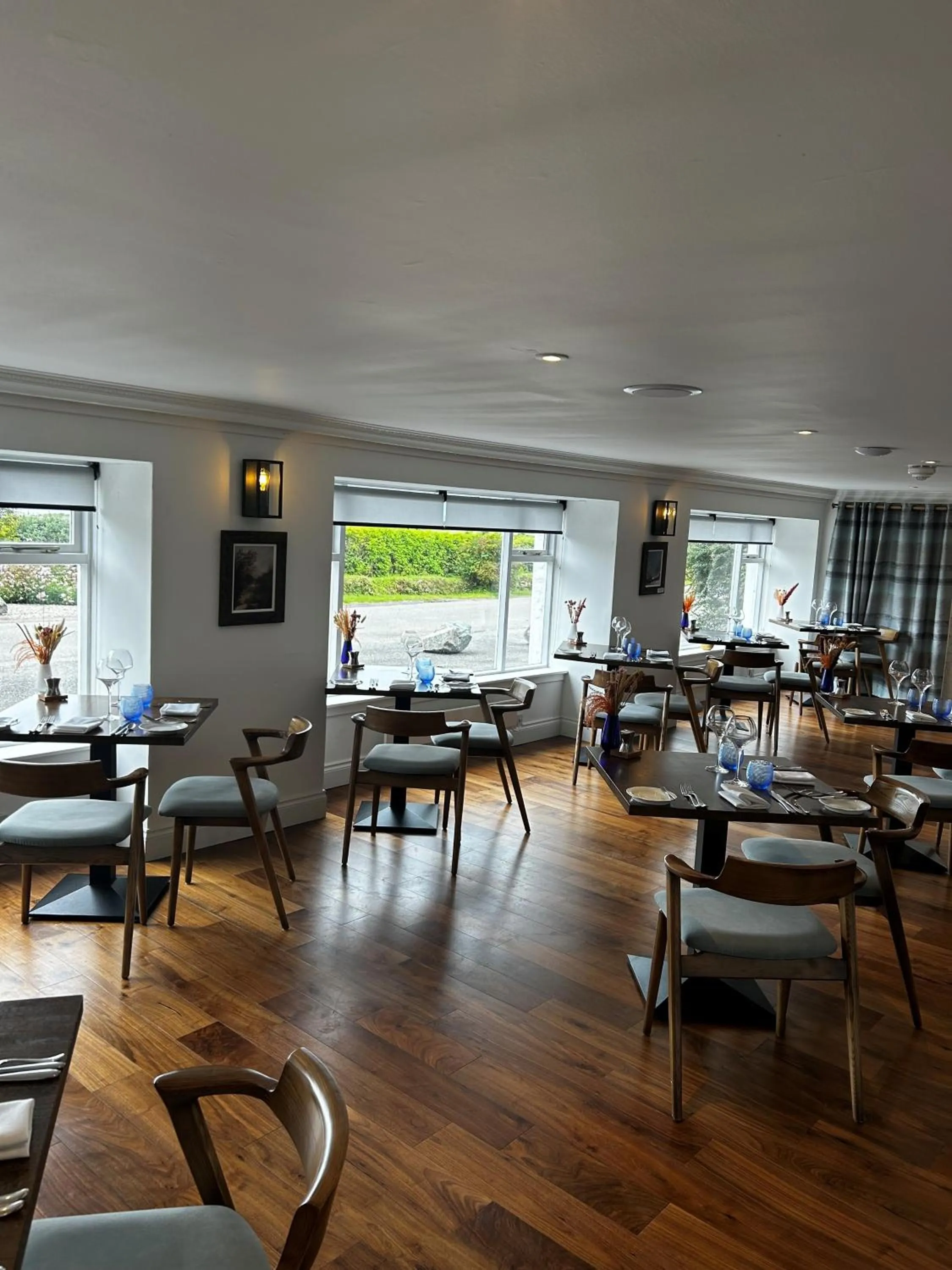 Restaurant/places to eat in The Airds Hotel and Restaurant