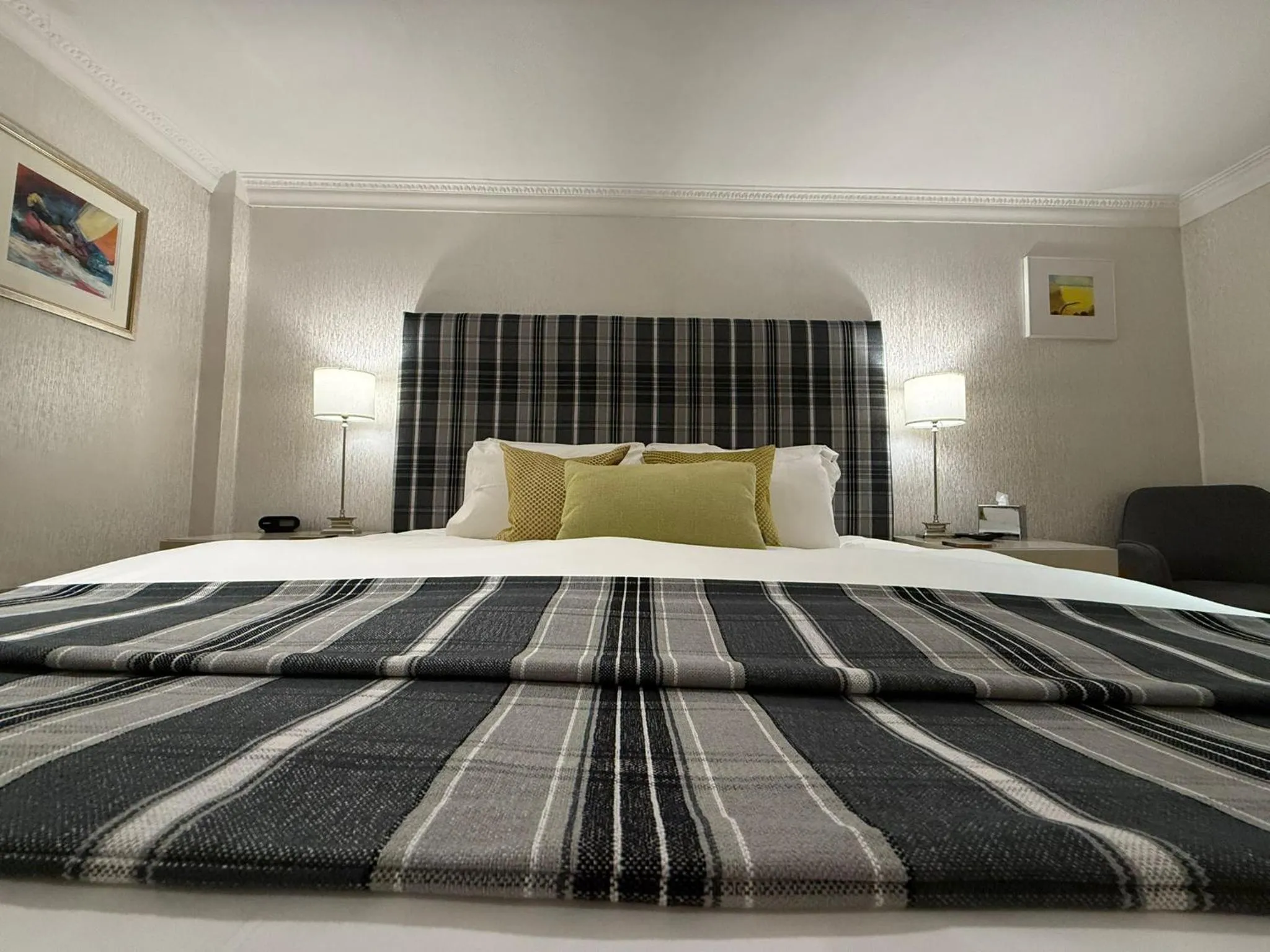 Bedroom, Bed in The Airds Hotel and Restaurant