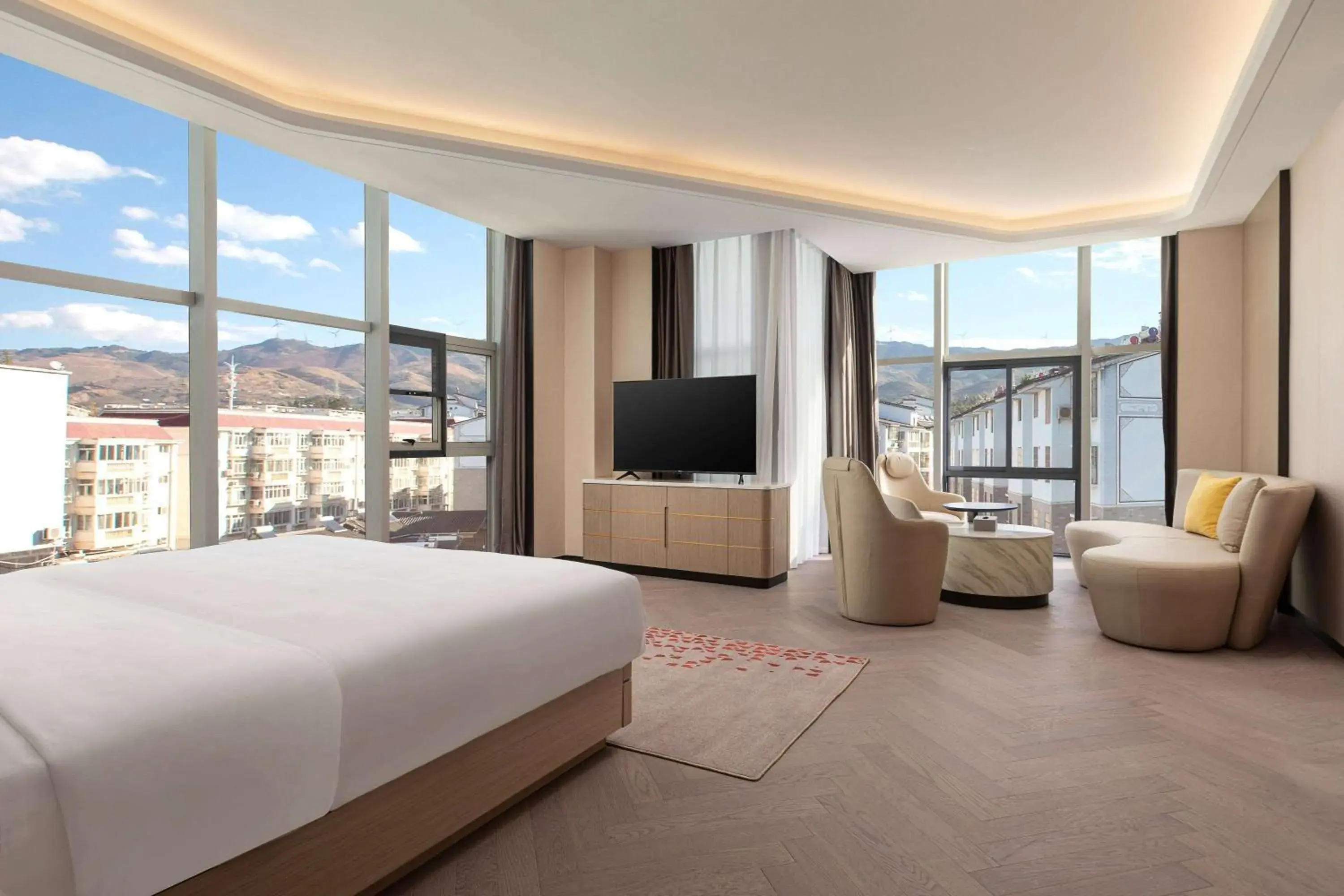 Executive King Room - Non-Smoking in Ramada by Wyndham Honghe Kaiyuan Executive King Room - Non-Smoking in Ramada by Wyndham Honghe Kaiyuan