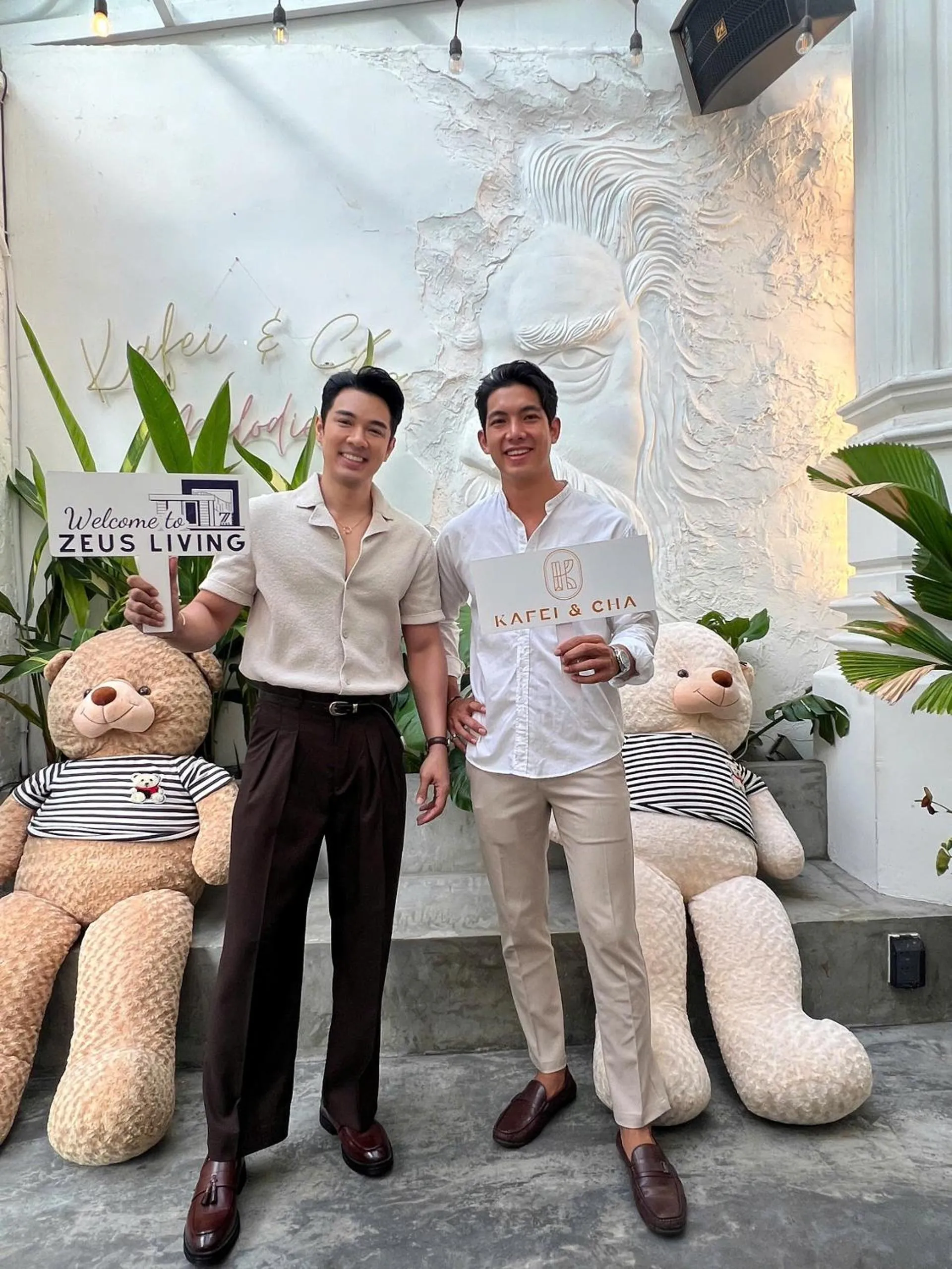 Guests in Zeus Living - City Central