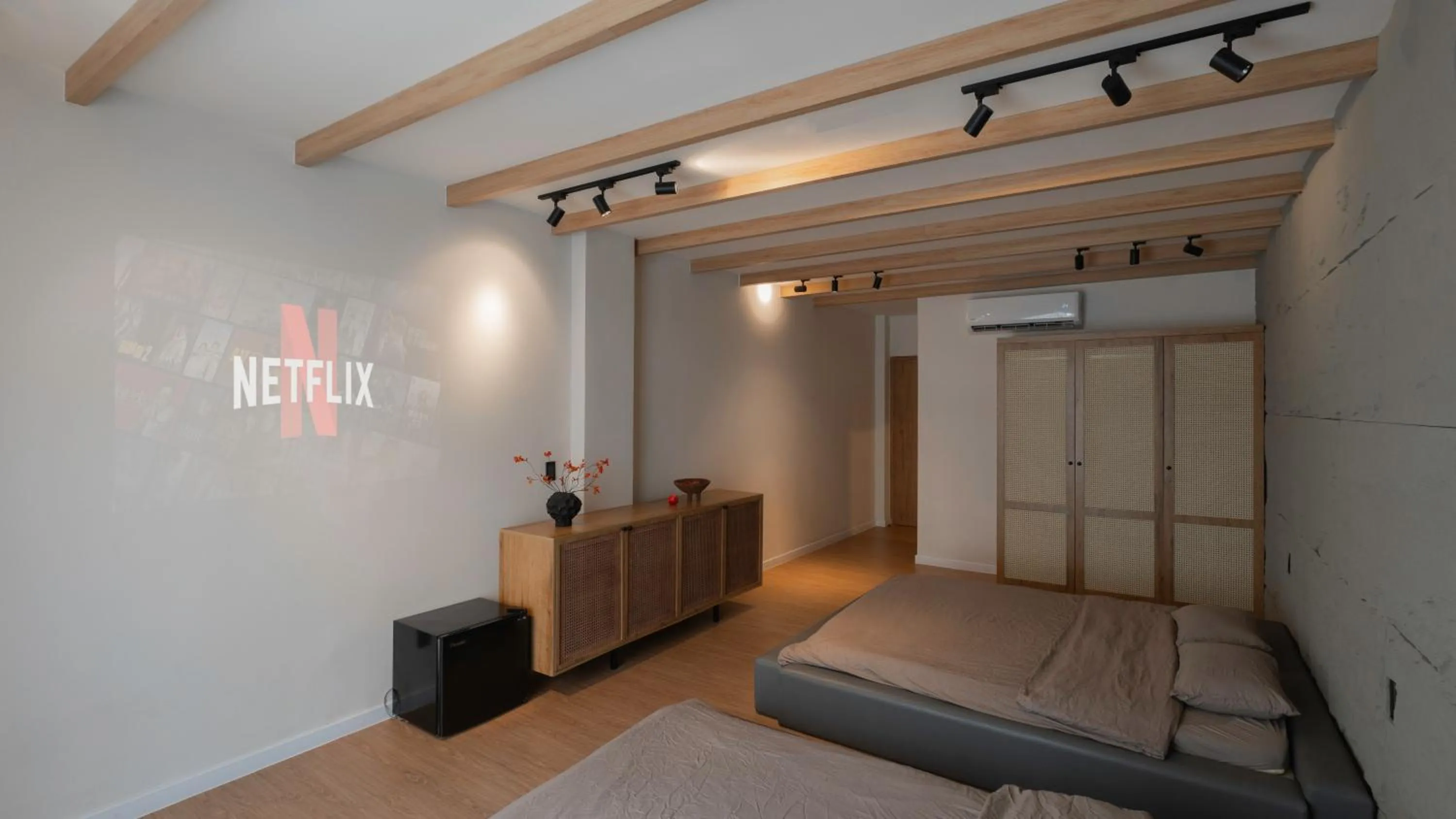 Property building, Bed in Zeus Living - City Central