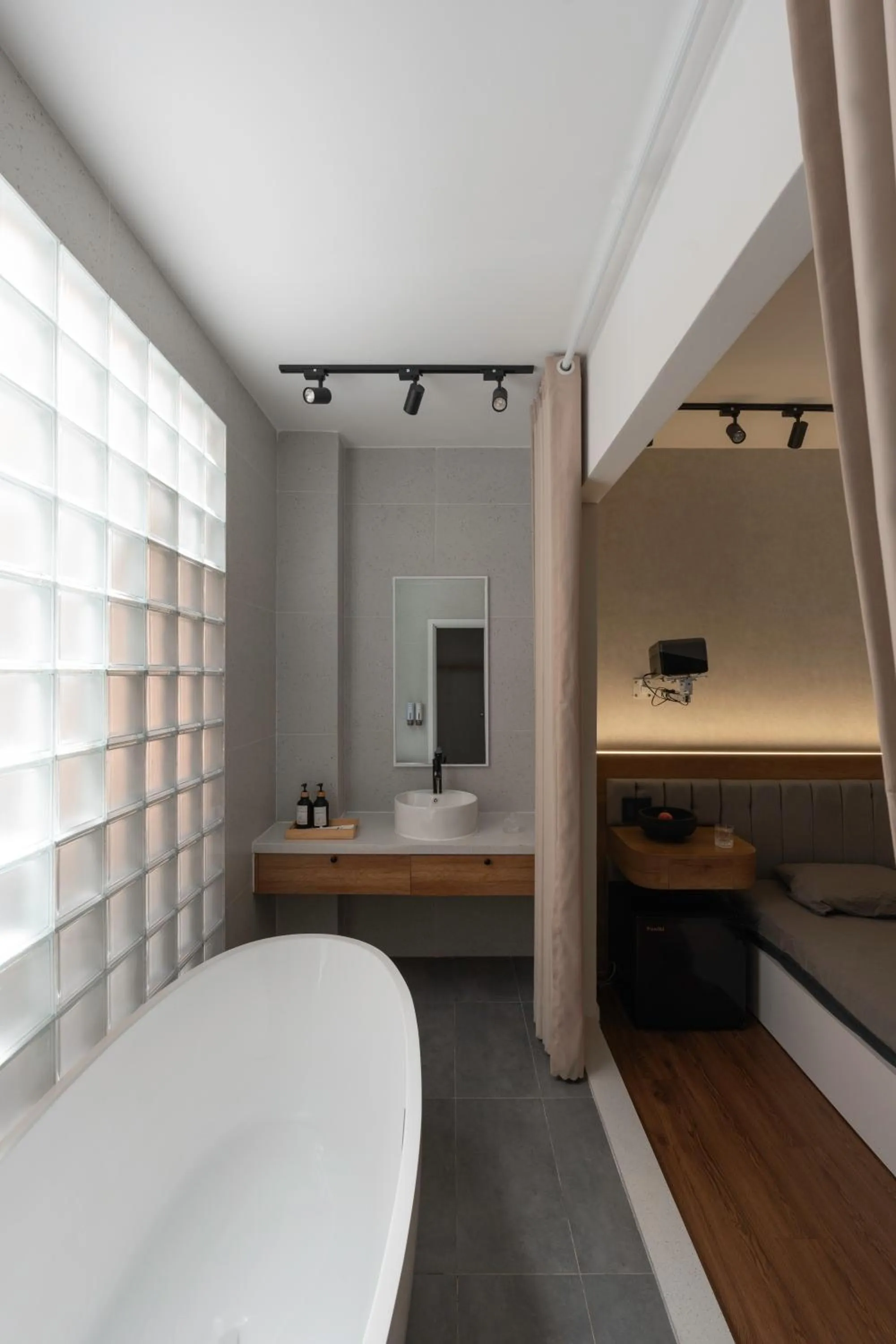 Property building in Zeus Living - City Central