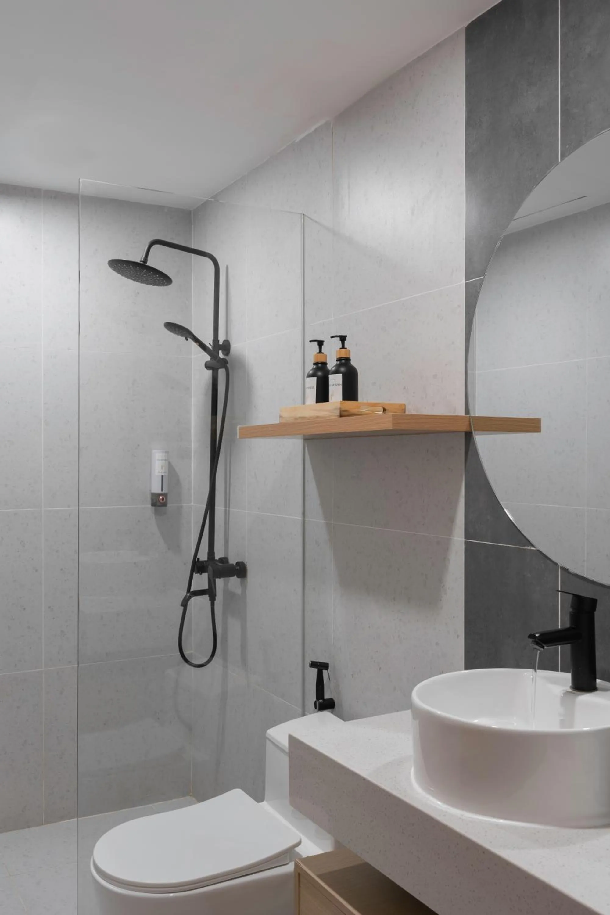 Toilet in Zeus Living - City Central