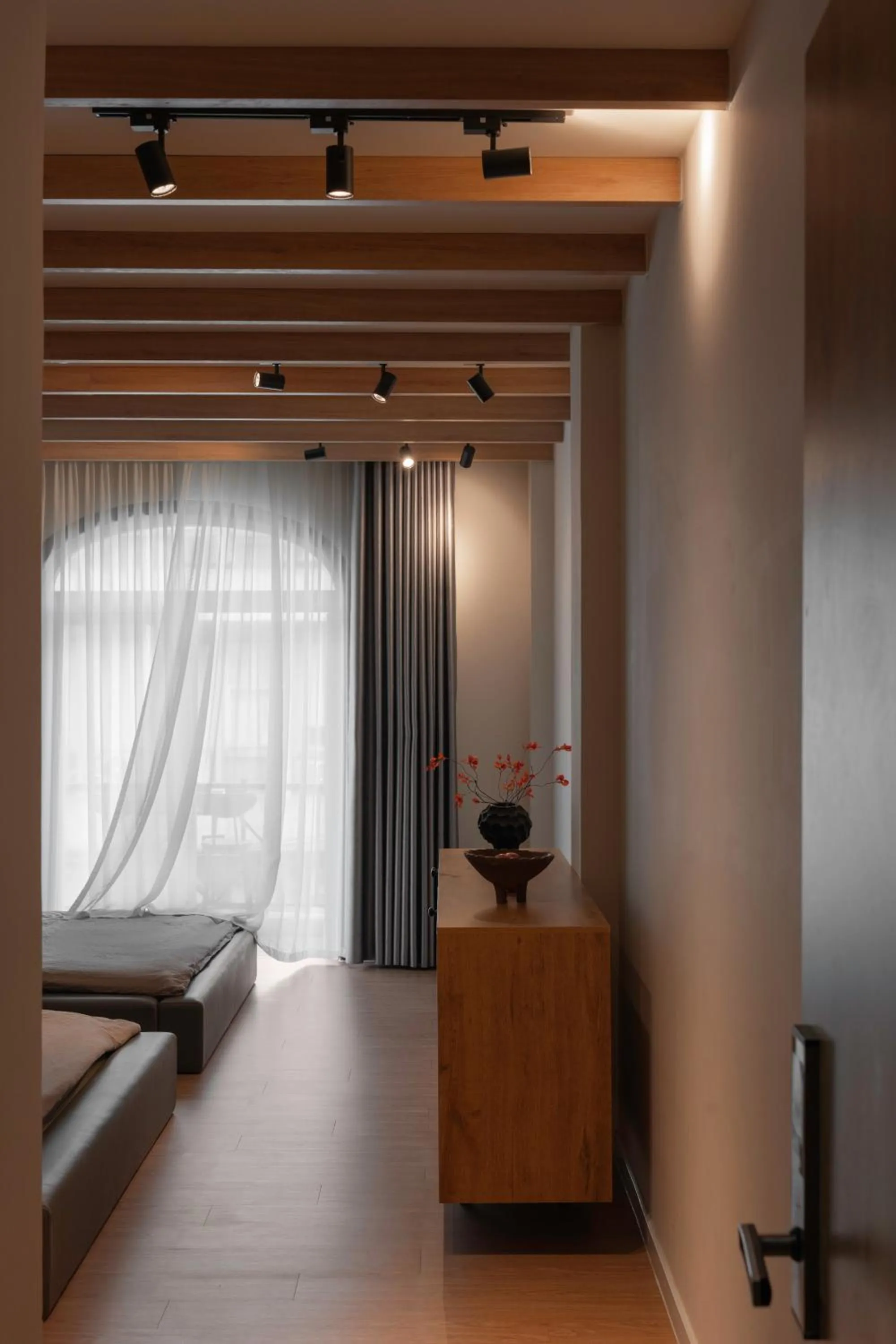 Property building, Bed in Zeus Living - City Central