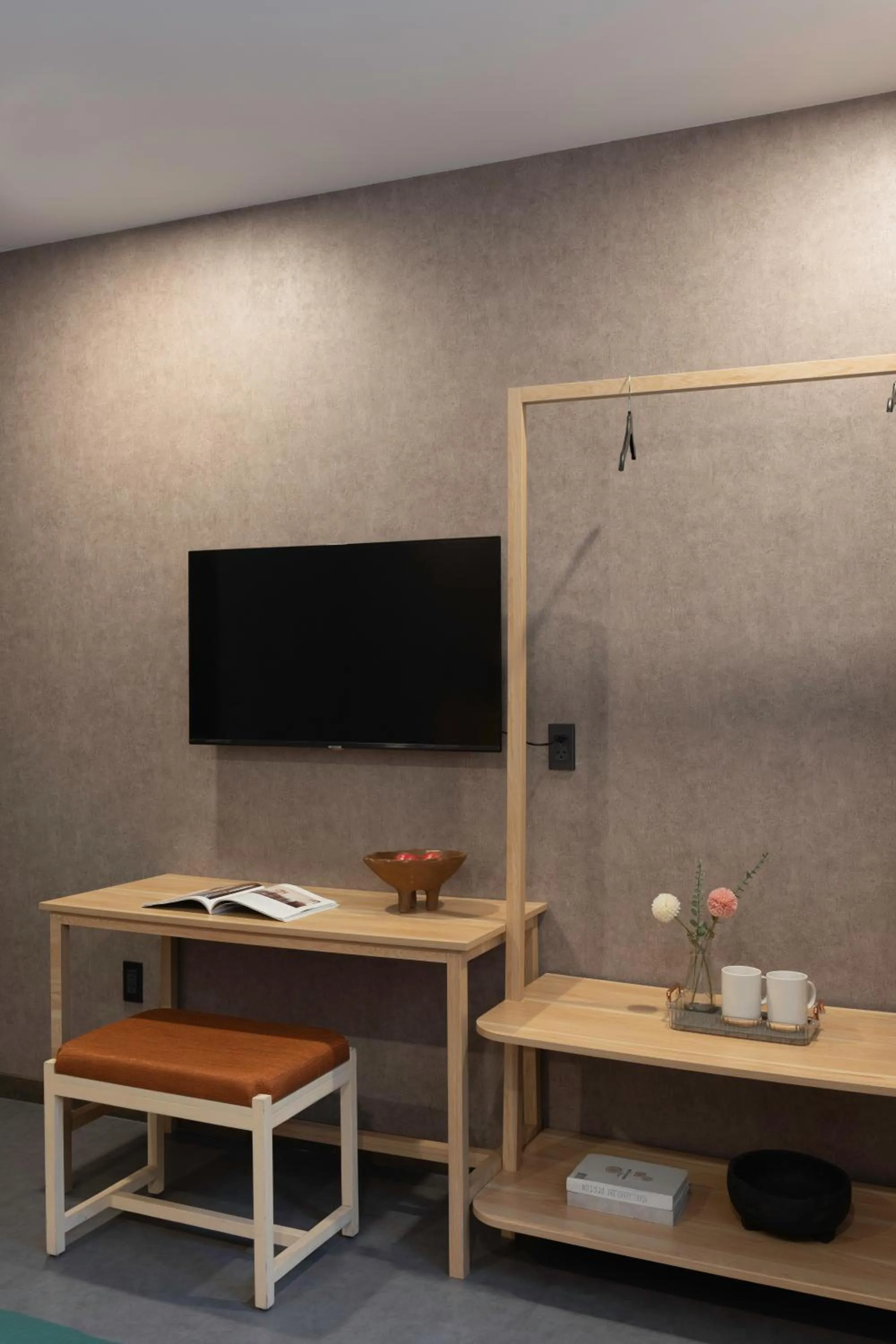 Communal lounge/ TV room in Zeus Living - City Central