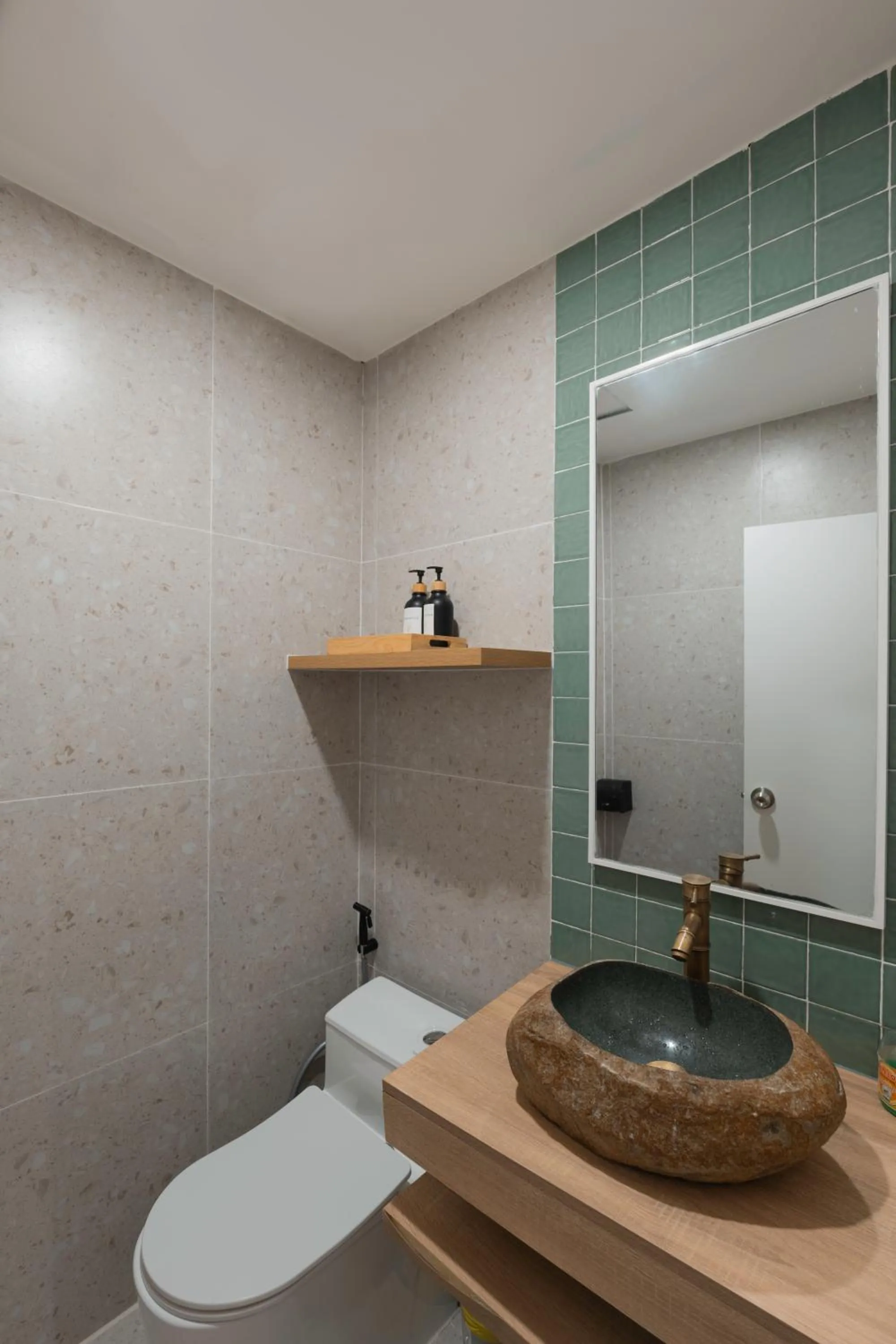 Toilet in Zeus Living - City Central