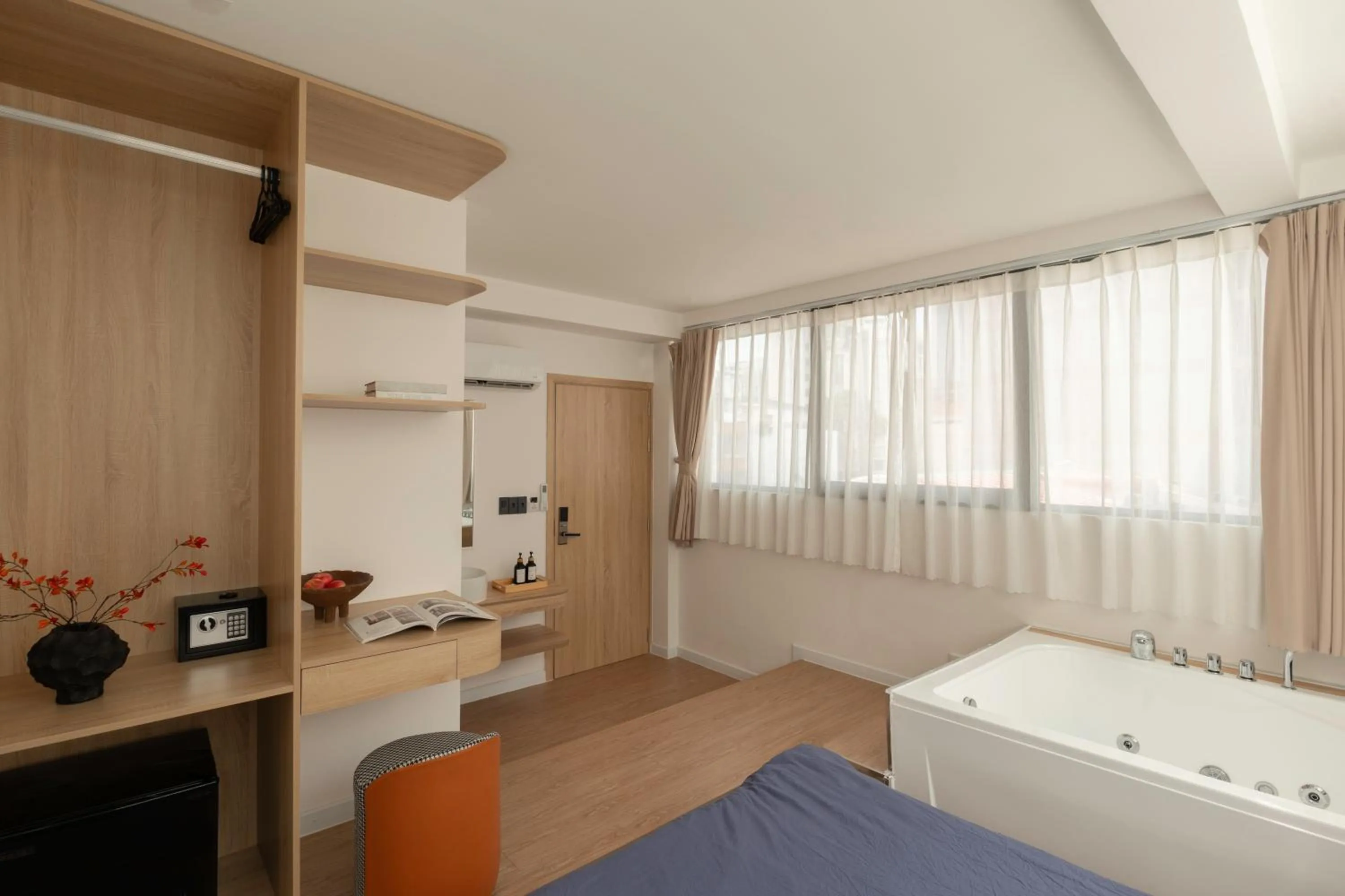 locker in Zeus Living - City Central