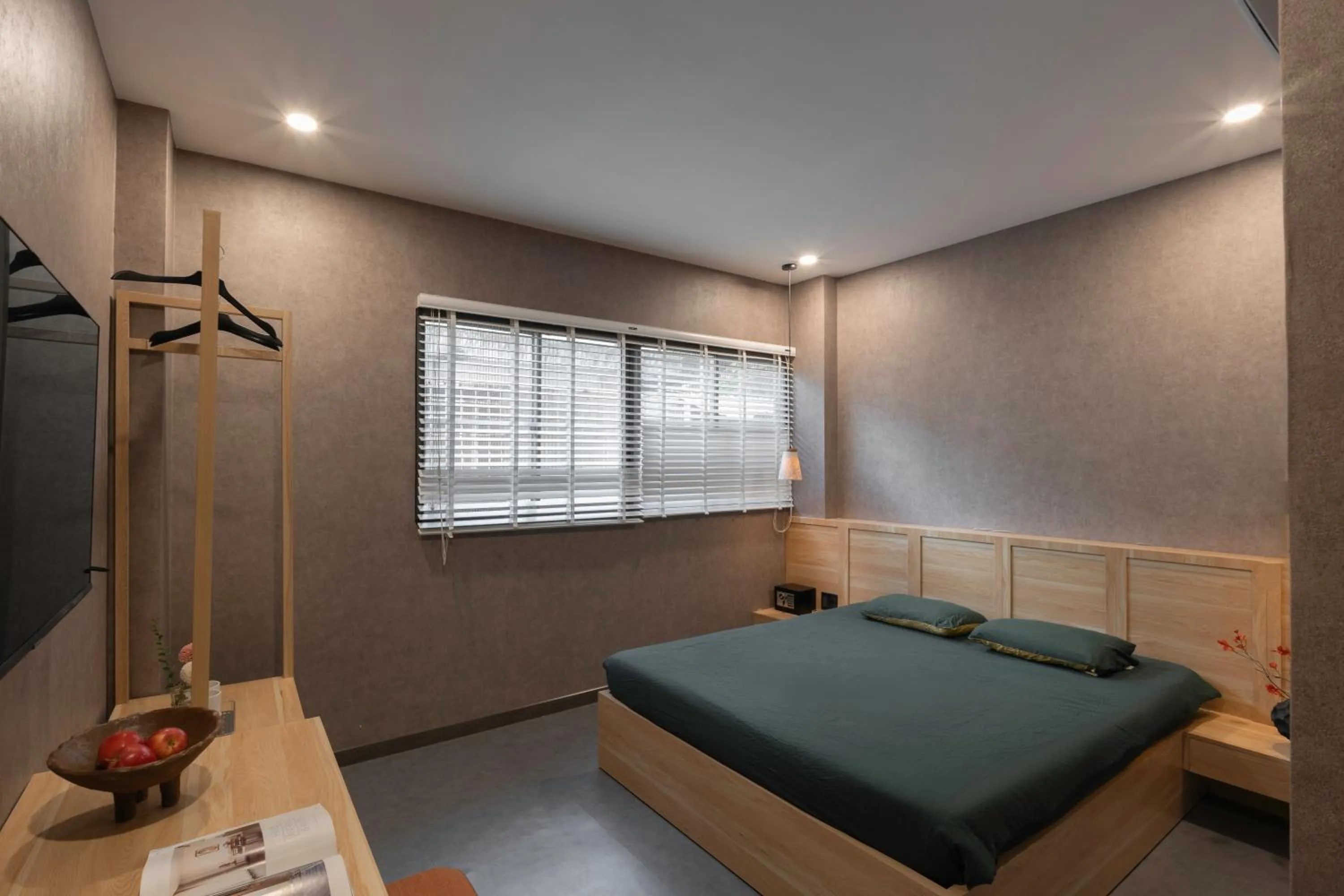 Property building, Bed in Zeus Living - City Central