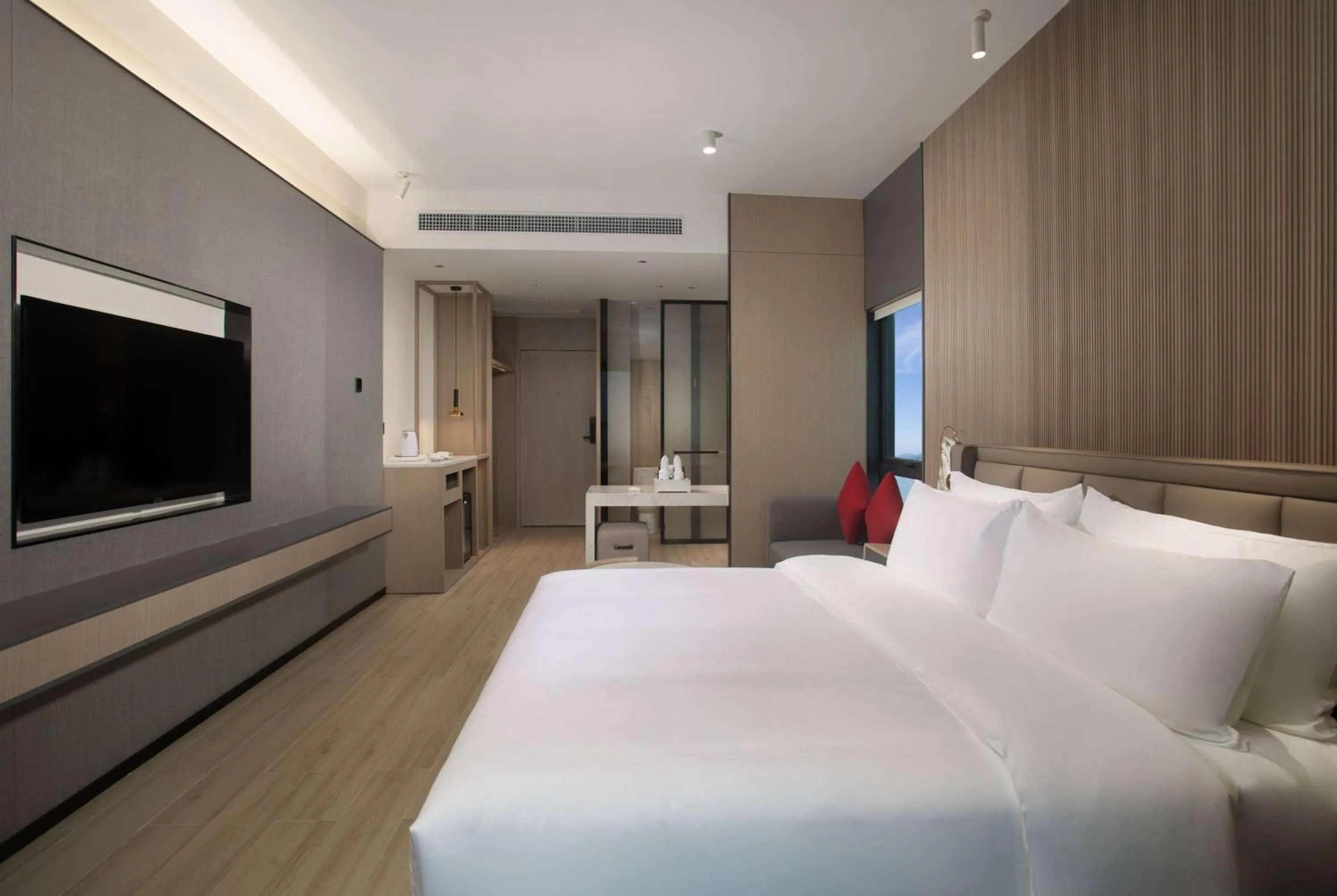 Photo of the whole room in Ramada by Wyndham Huizhou Double Moon Bay