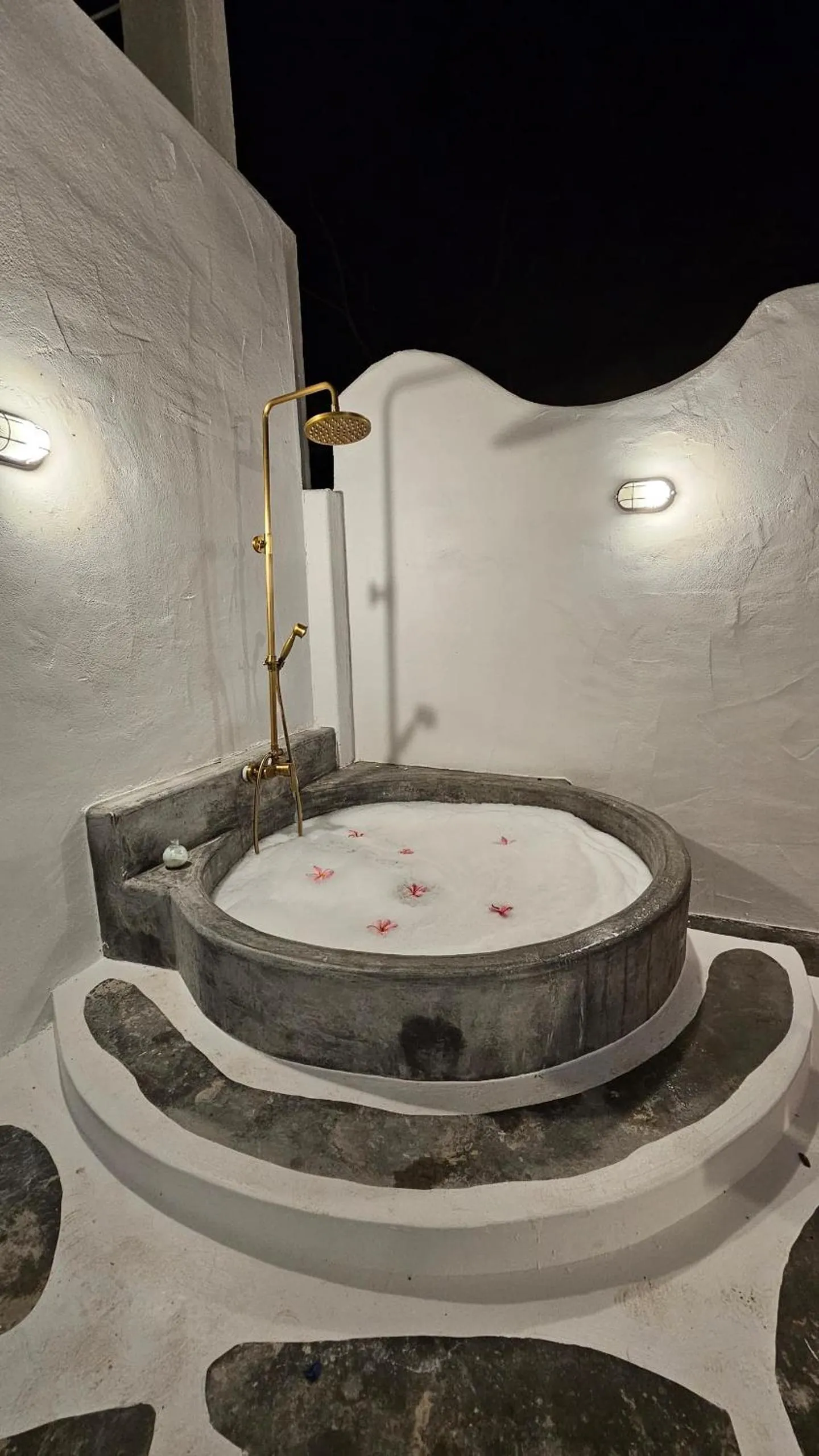 Ipoh Santorini Hideaway - Hotel Inspired