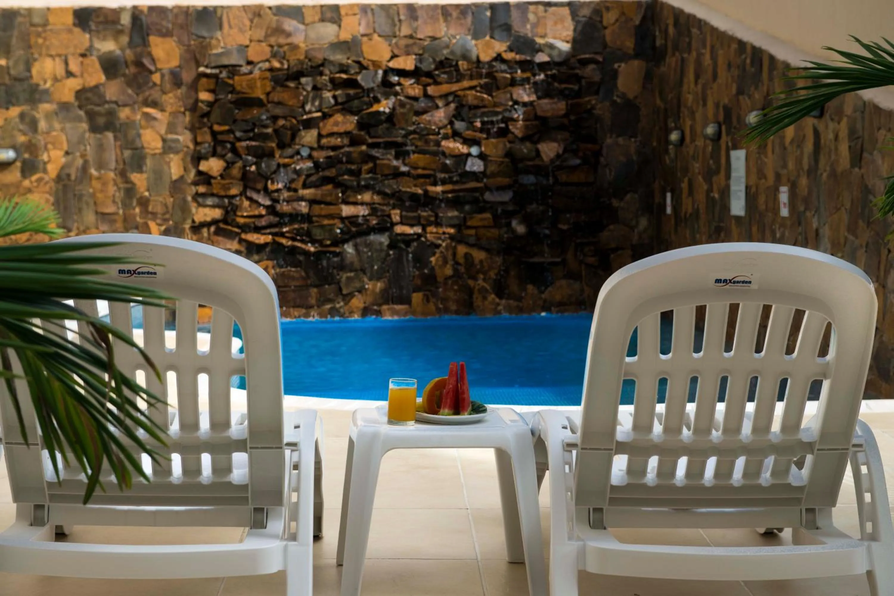 Swimming pool in ARAMI HOTEL & LODGE