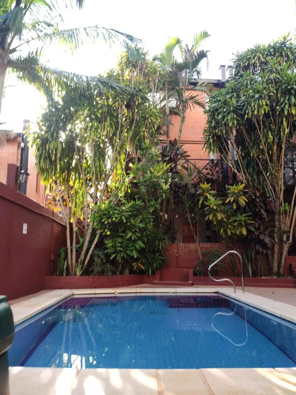 Swimming pool in ARAMI HOTEL & LODGE