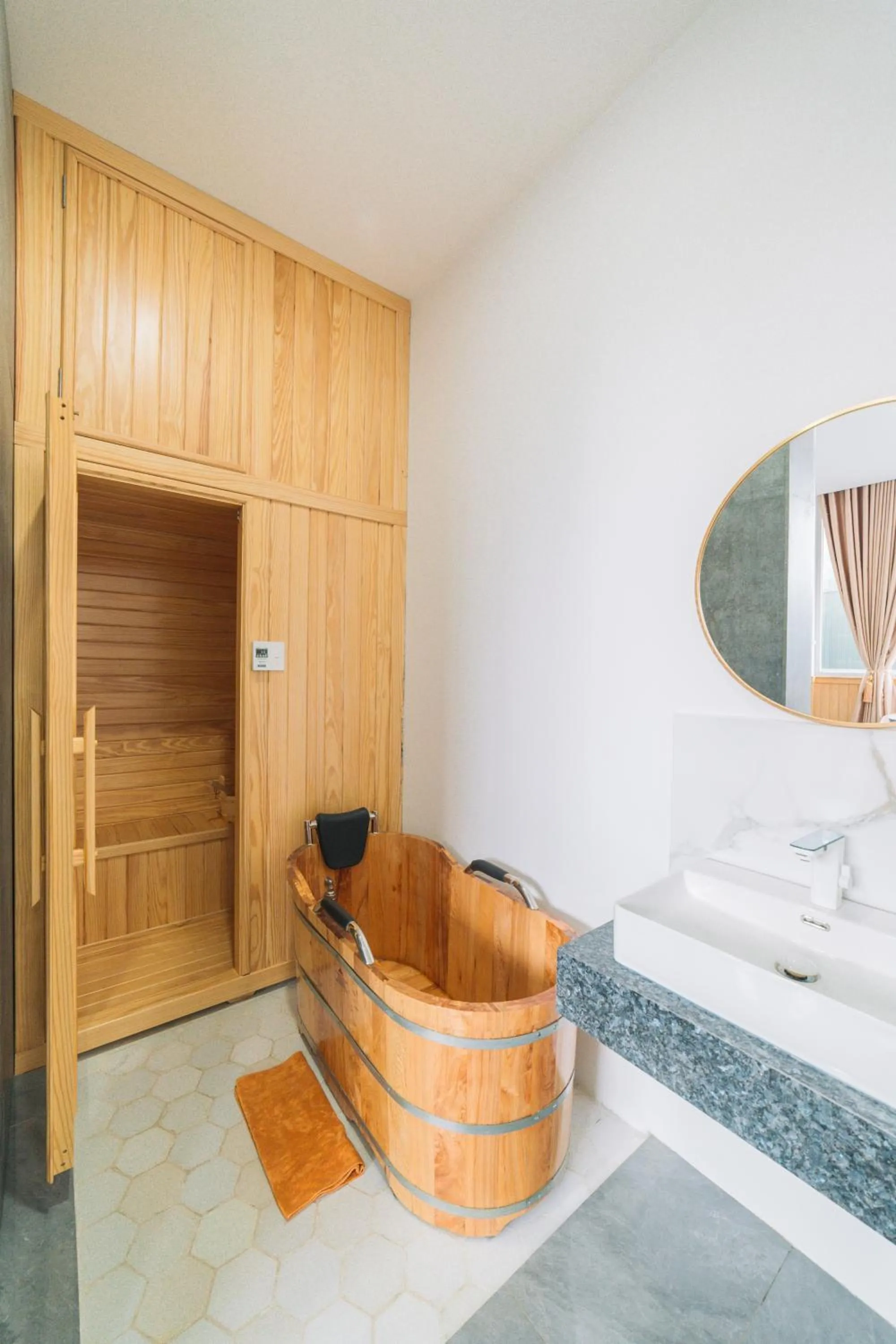 Sauna, Bed in Quy Tai Premium Hotel