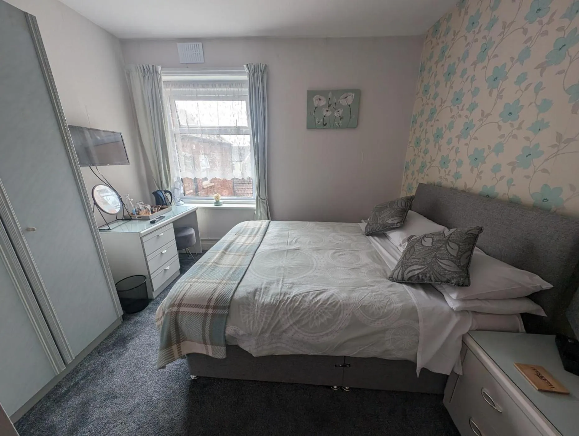 Bedroom, Bed in Hesketh Hotel