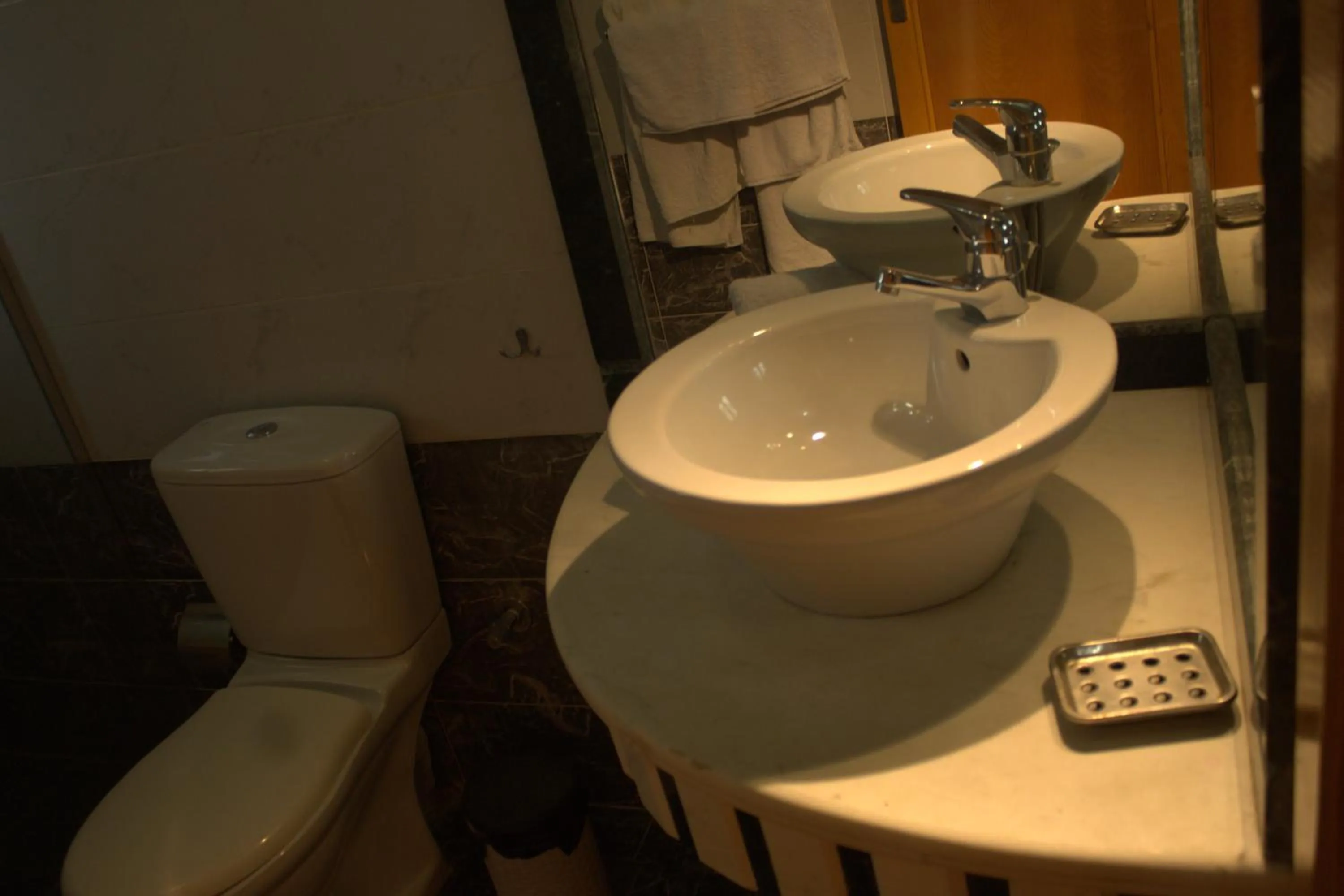 Bathroom in Morning Start Apartments