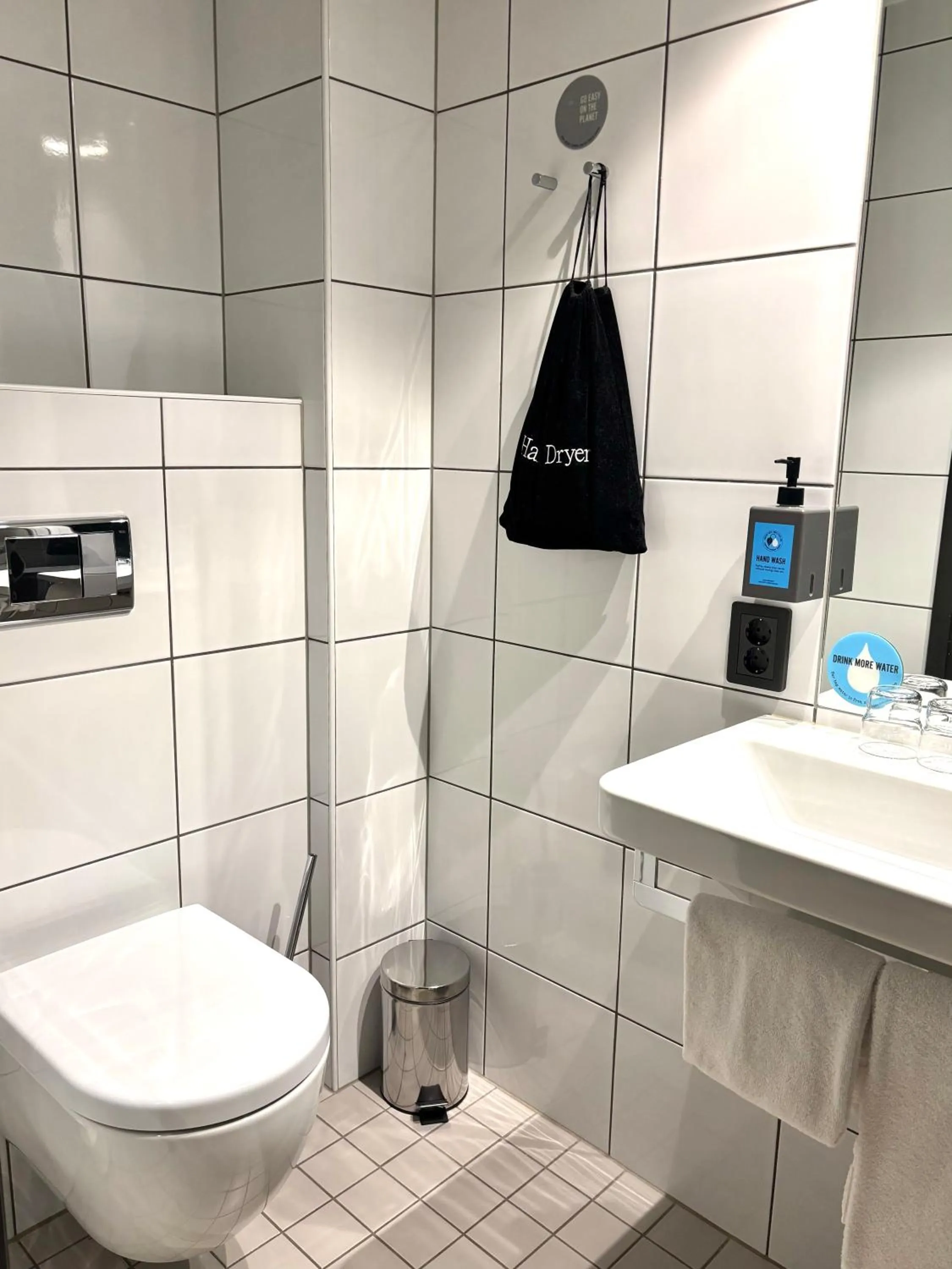 Bathroom in Comfort Hotel Xpress Central Station