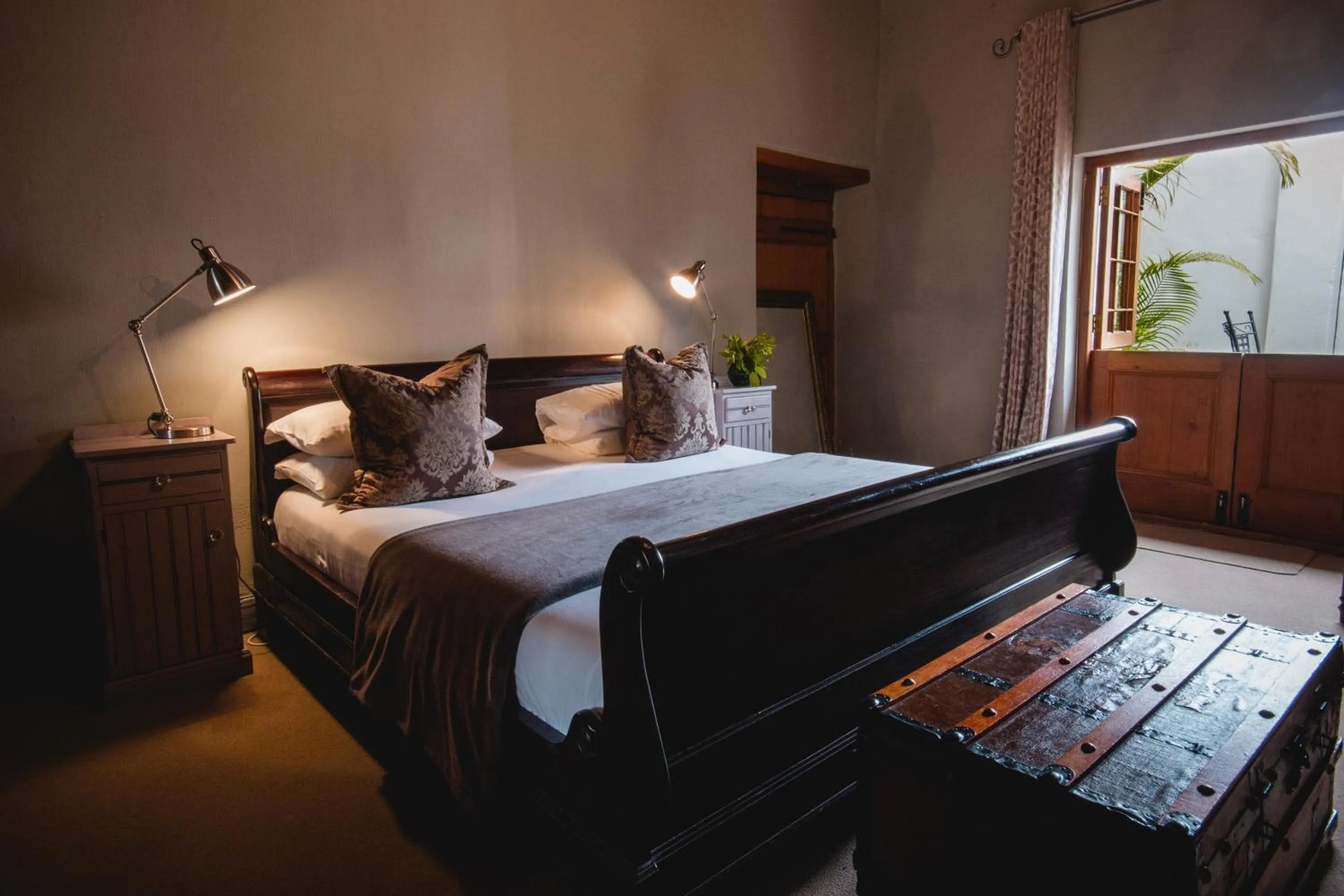 Shower, Bed in Cypress Cottage Guest House