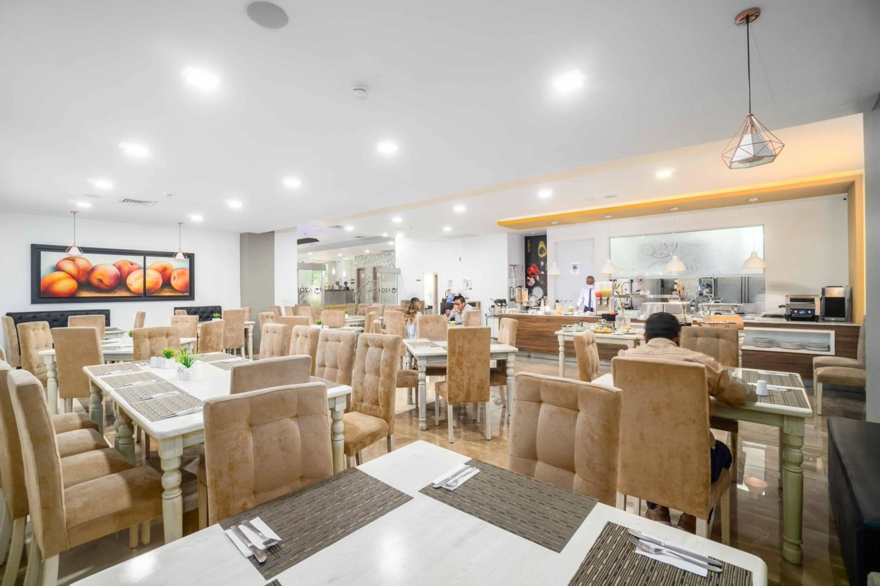 Restaurant/places to eat in Azor Hotel Cali Versalles