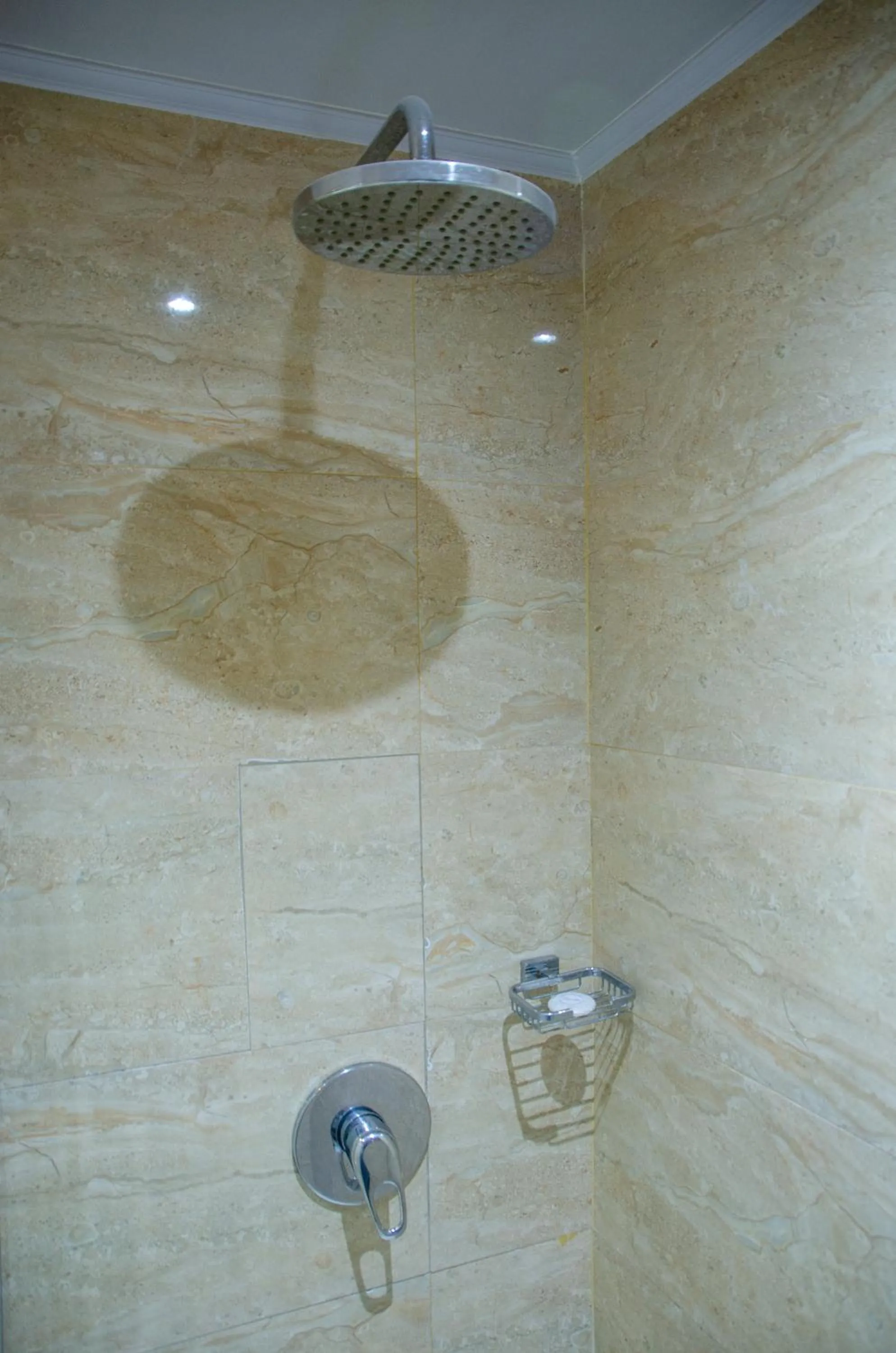 Shower in Hotel ByHours Las Américas