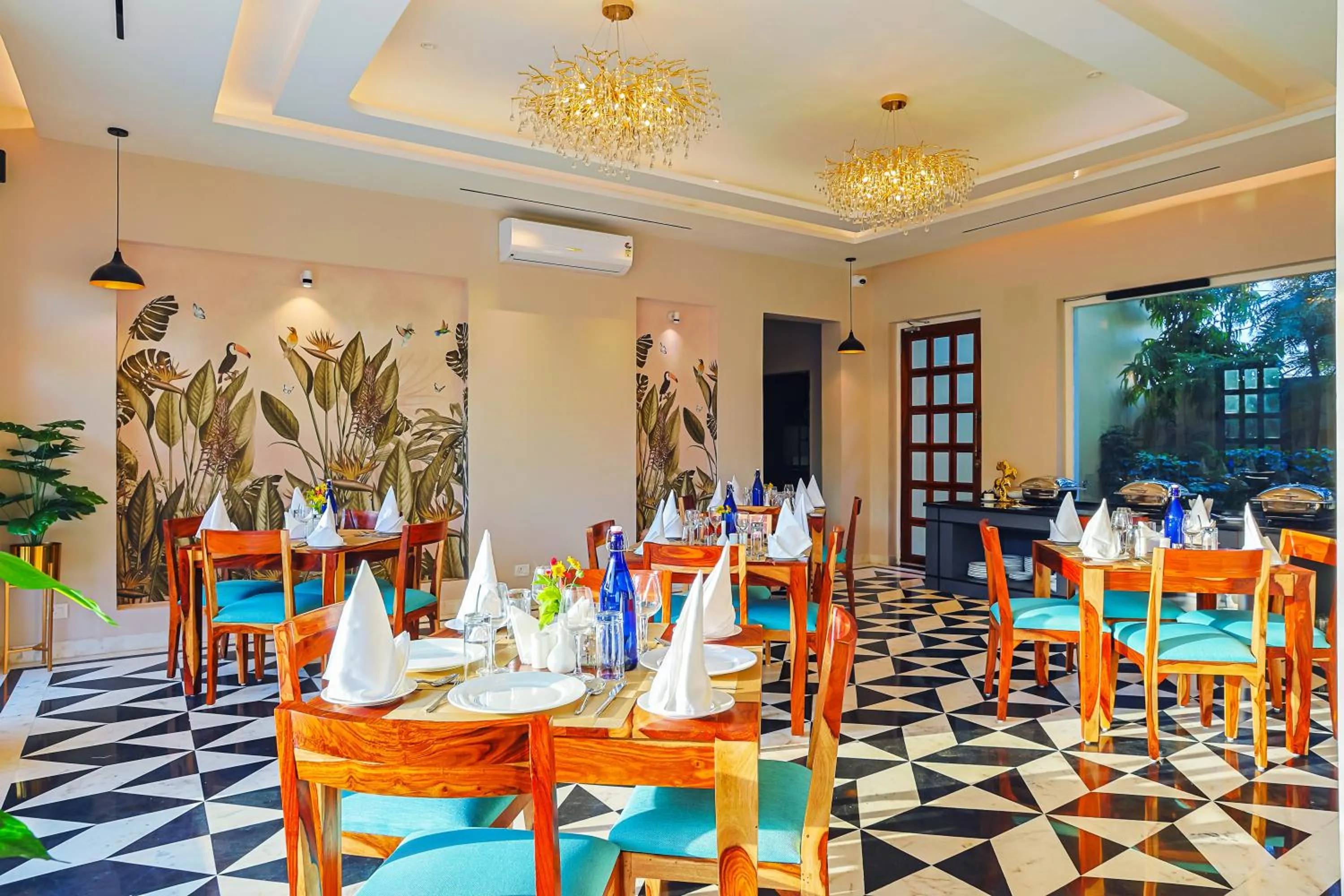 Restaurant/places to eat in Ananyamaya nature lodge