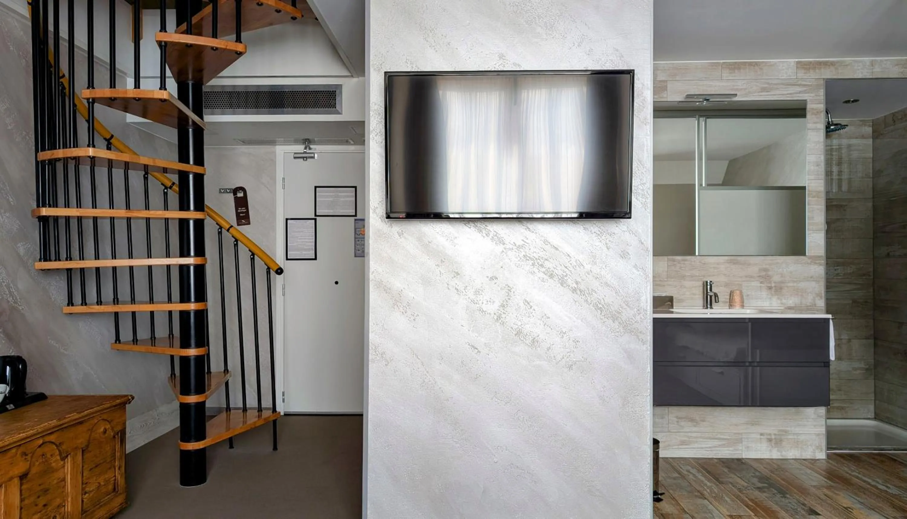 Bathroom in Hôtel Le Dormeur