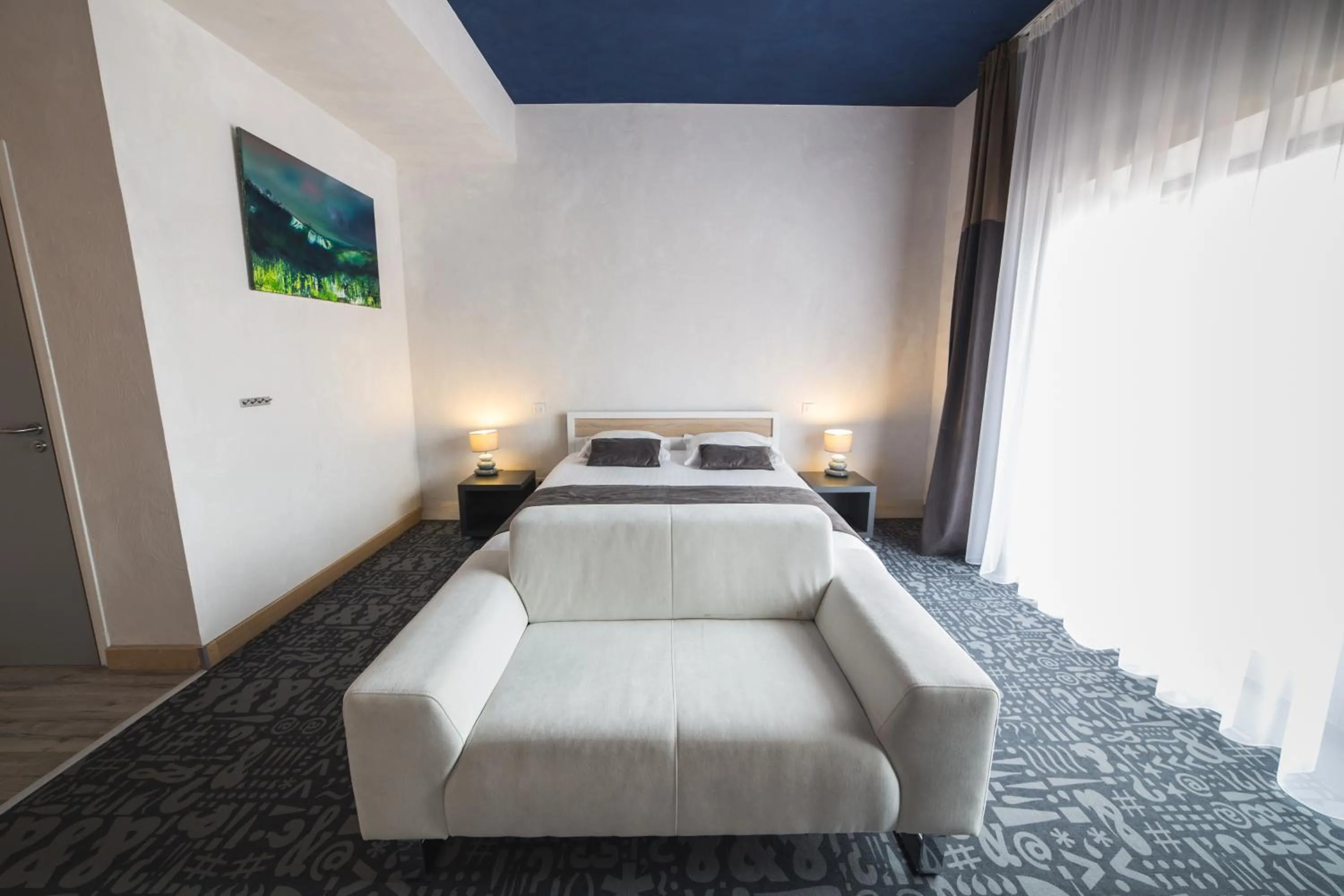 Bedroom, Bed in Hôtel Le Dormeur