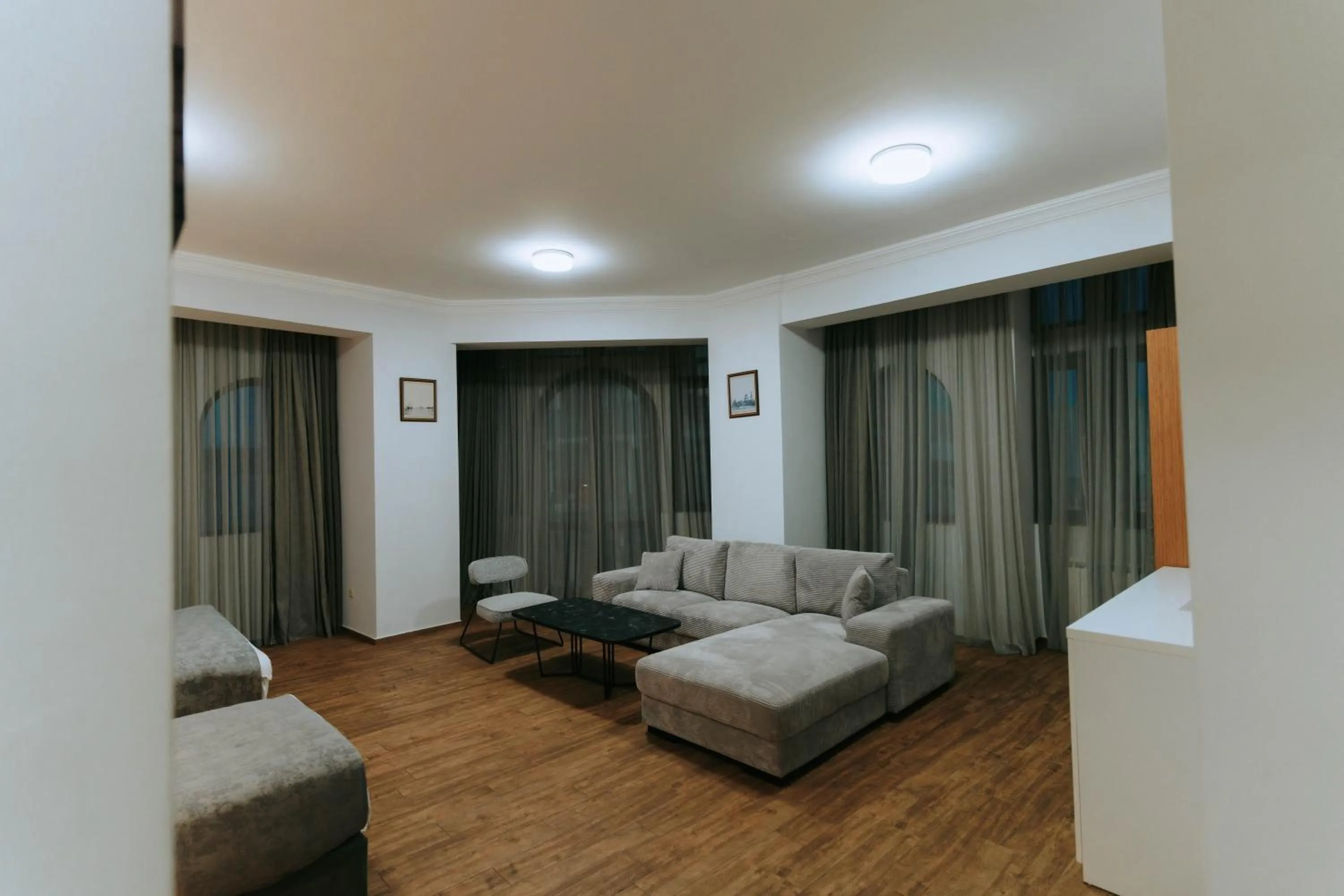 Photo of the whole room in Hotel Old Town