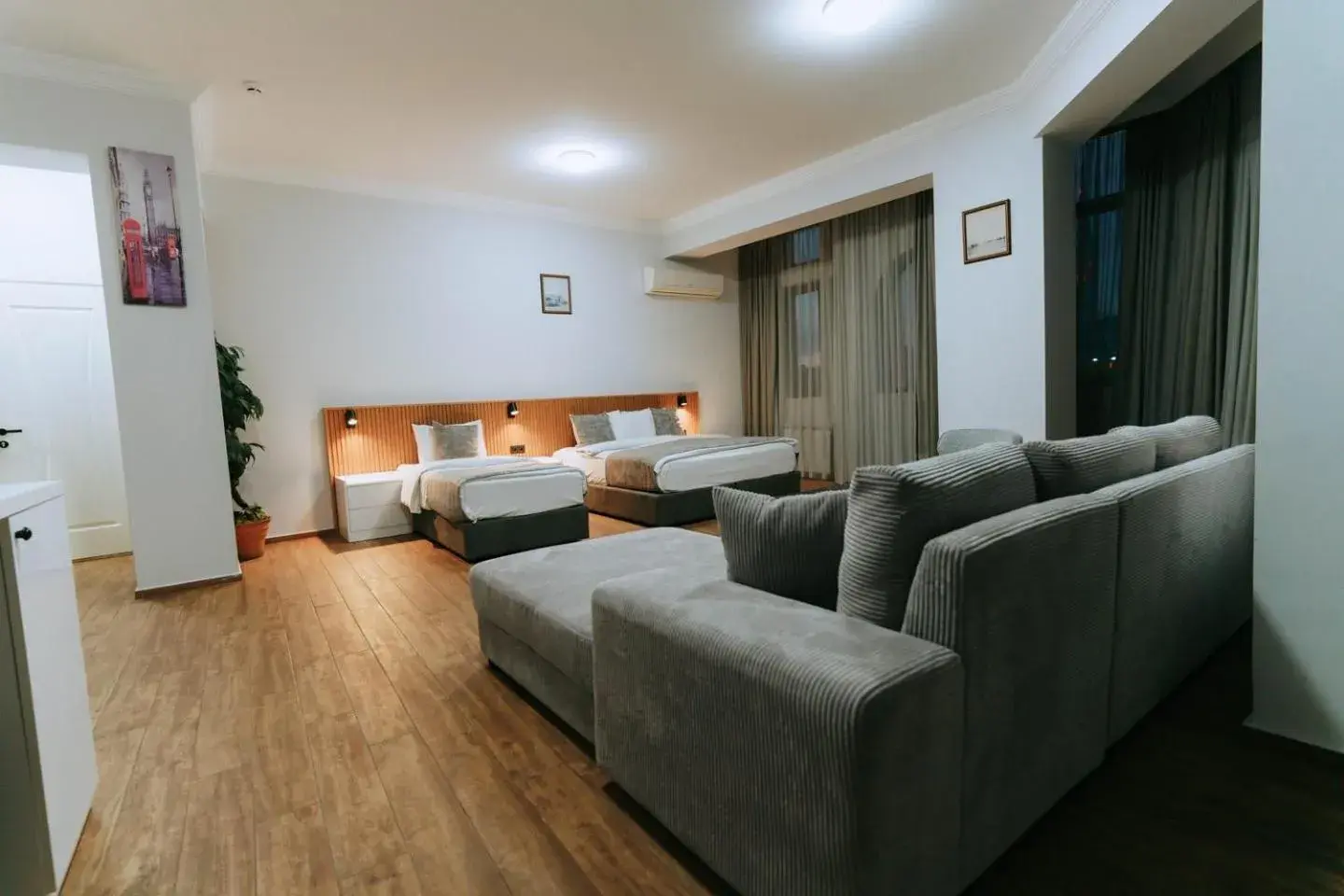 Suite with Balcony - single occupancy in Hotel Old Town Suite with Balcony - single occupancy in Hotel Old Town