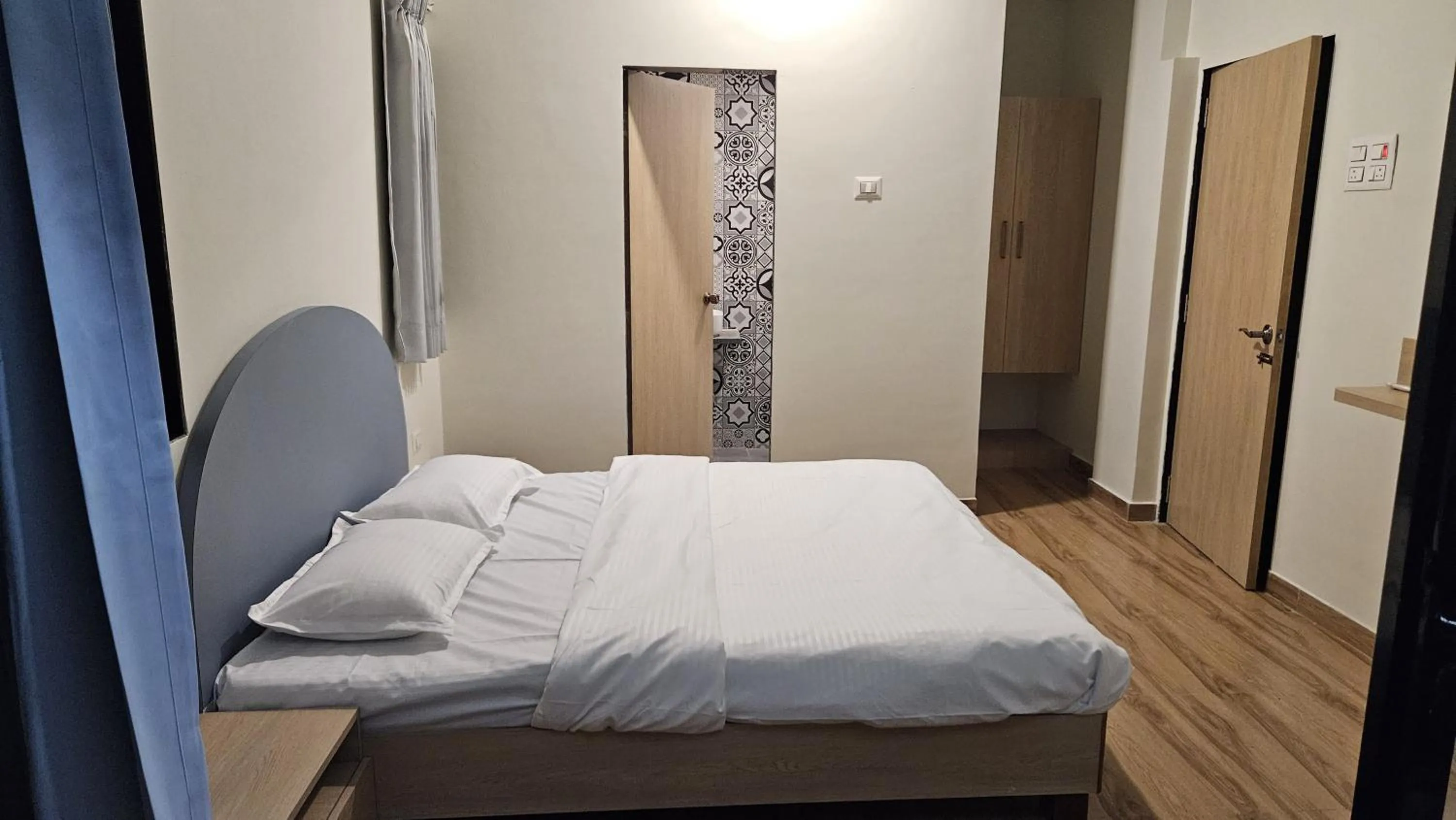 Bed in Coastal Paradise