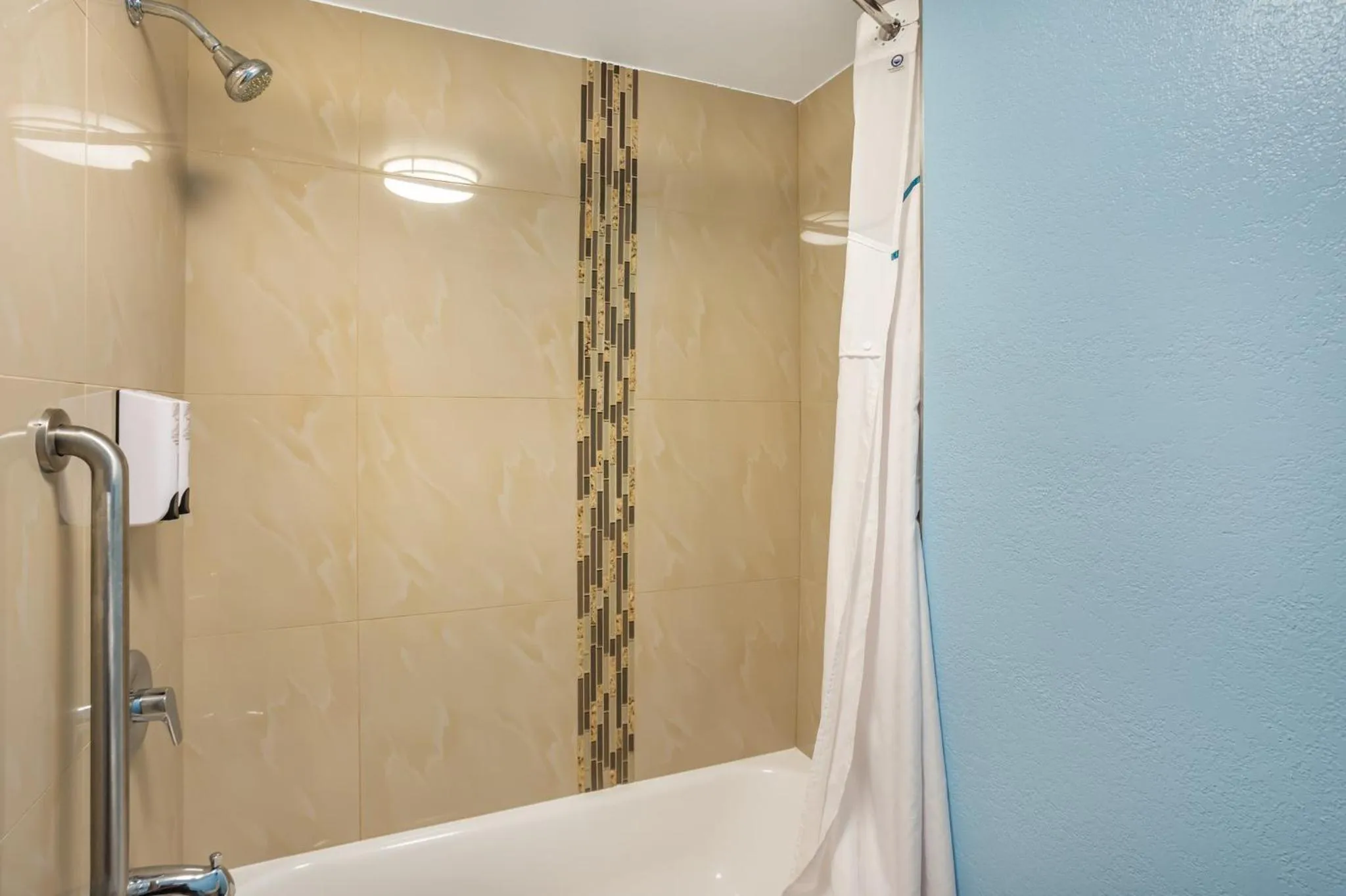 Bathroom in HomeTowne Studios by Red Roof Lancaster