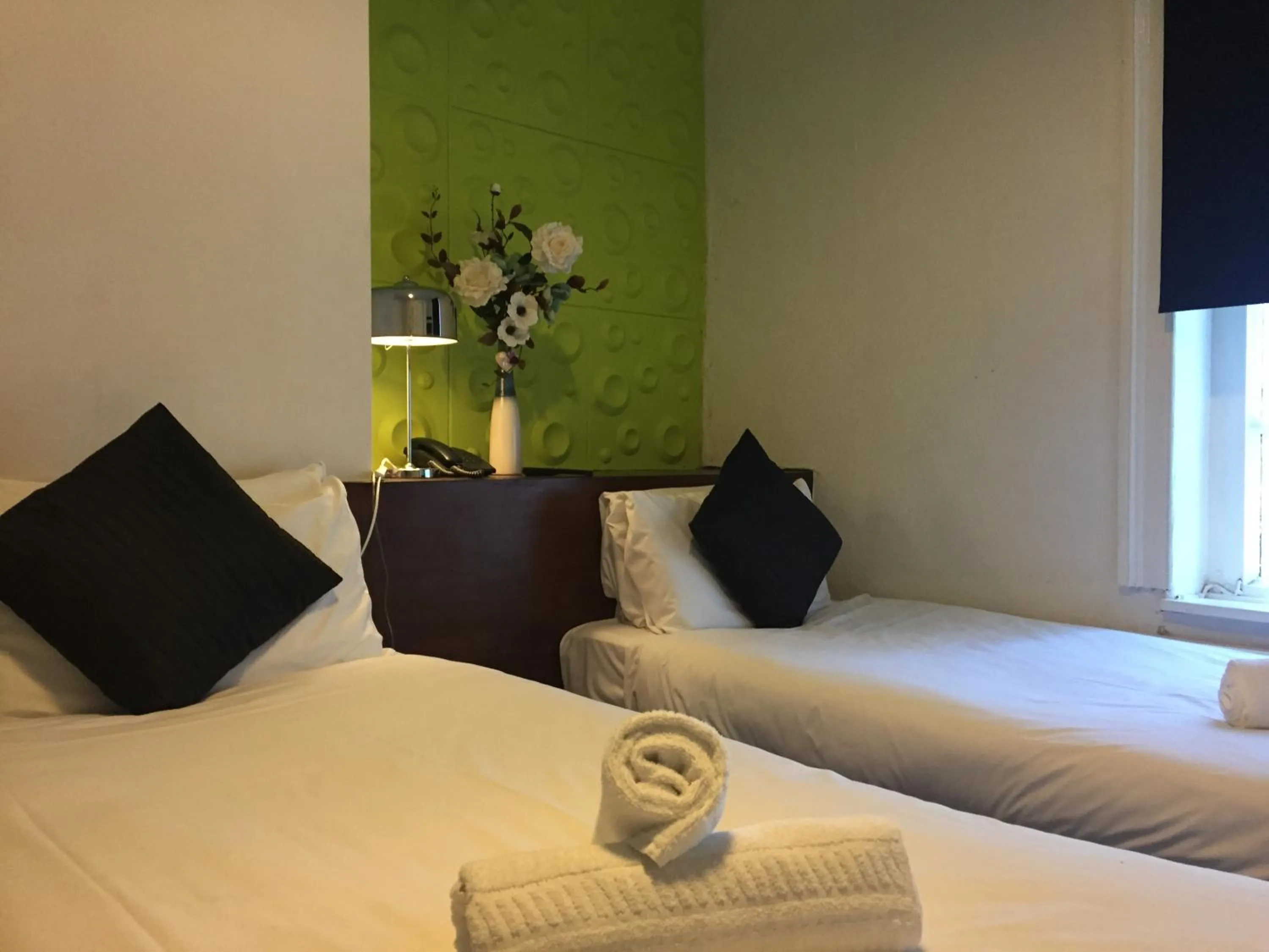 Bed in Healey House Hotel