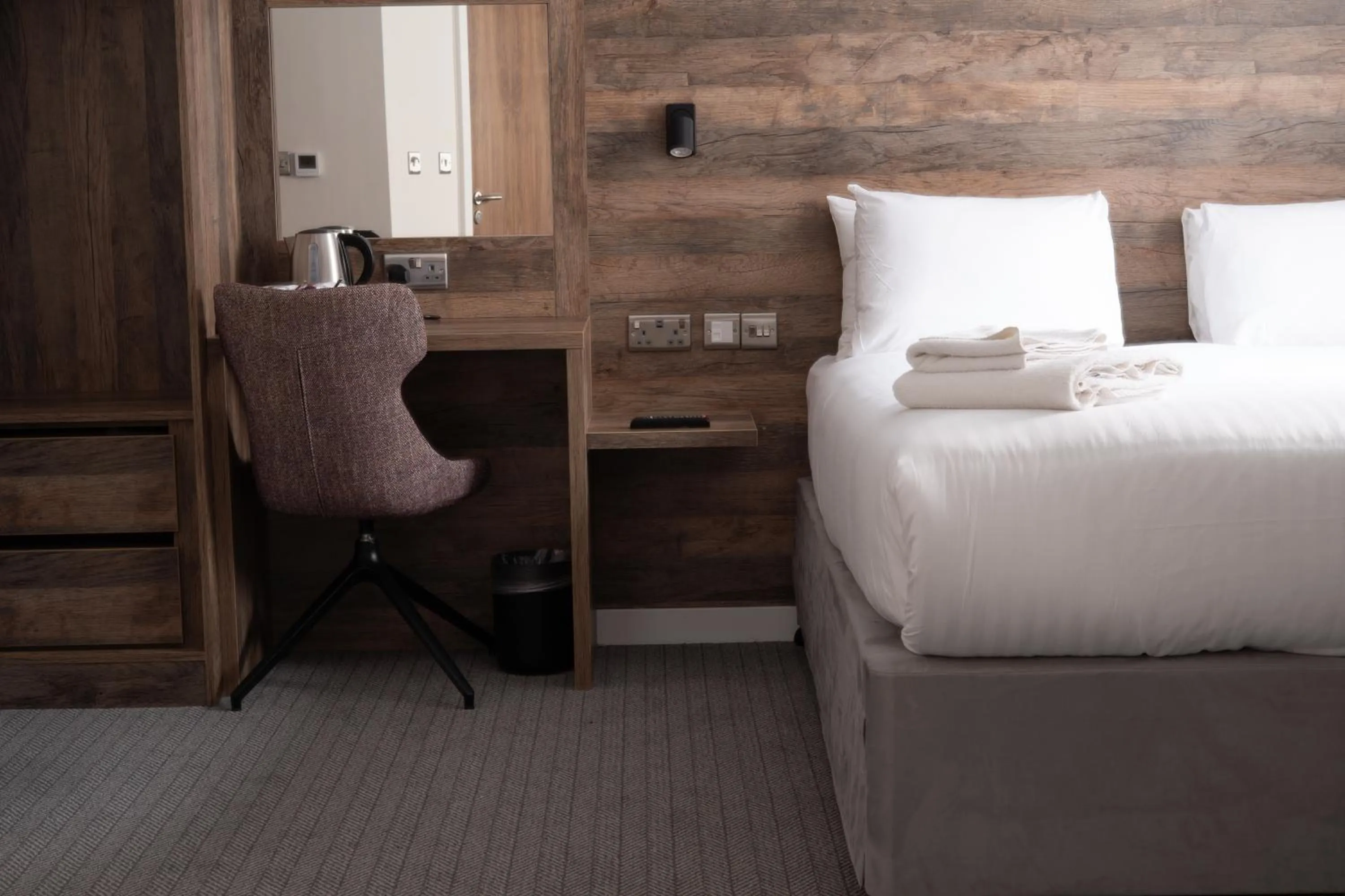 Bed in The Waterside Hotel and Leisure Club