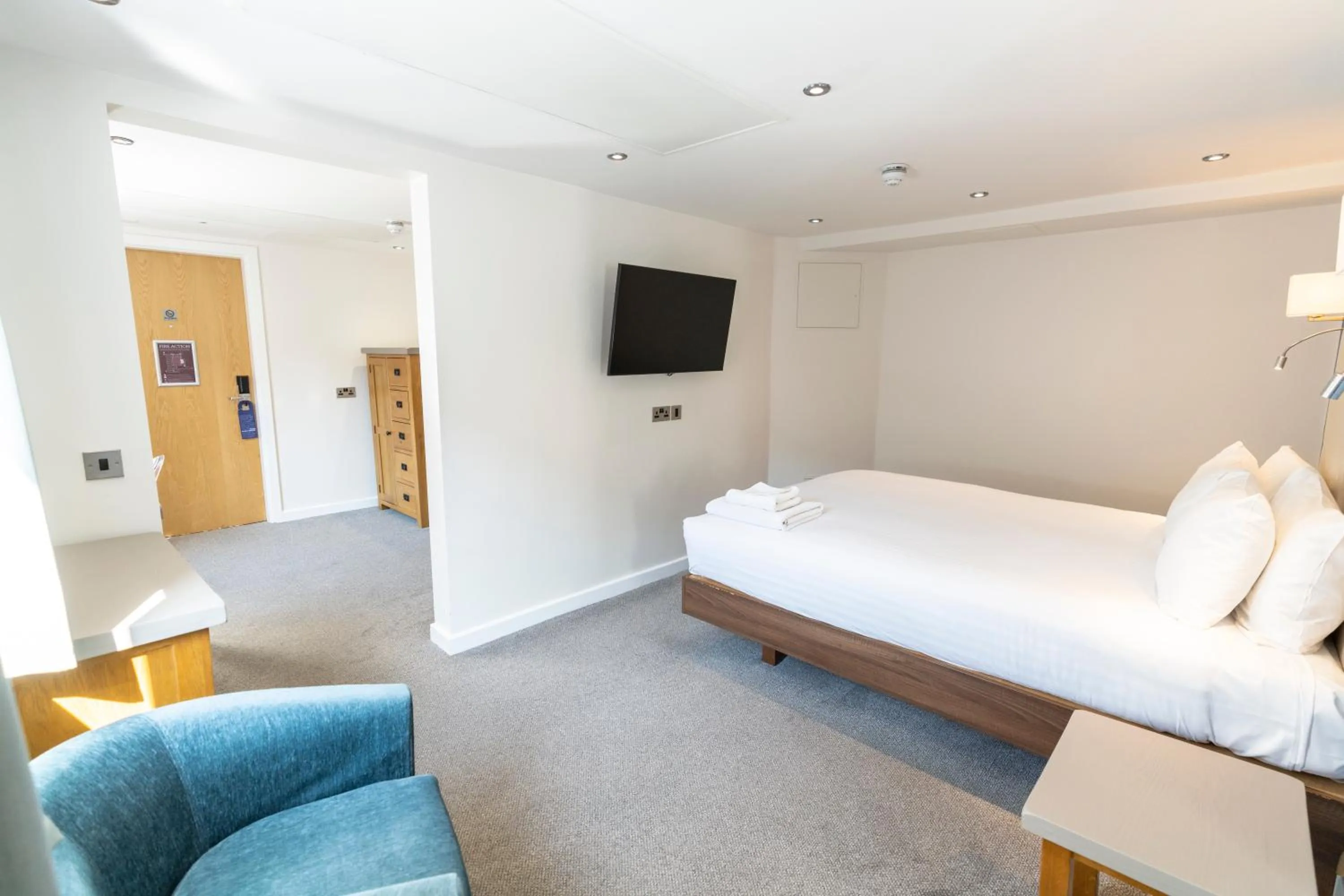 Bedroom, Bed in The Waterside Hotel and Leisure Club