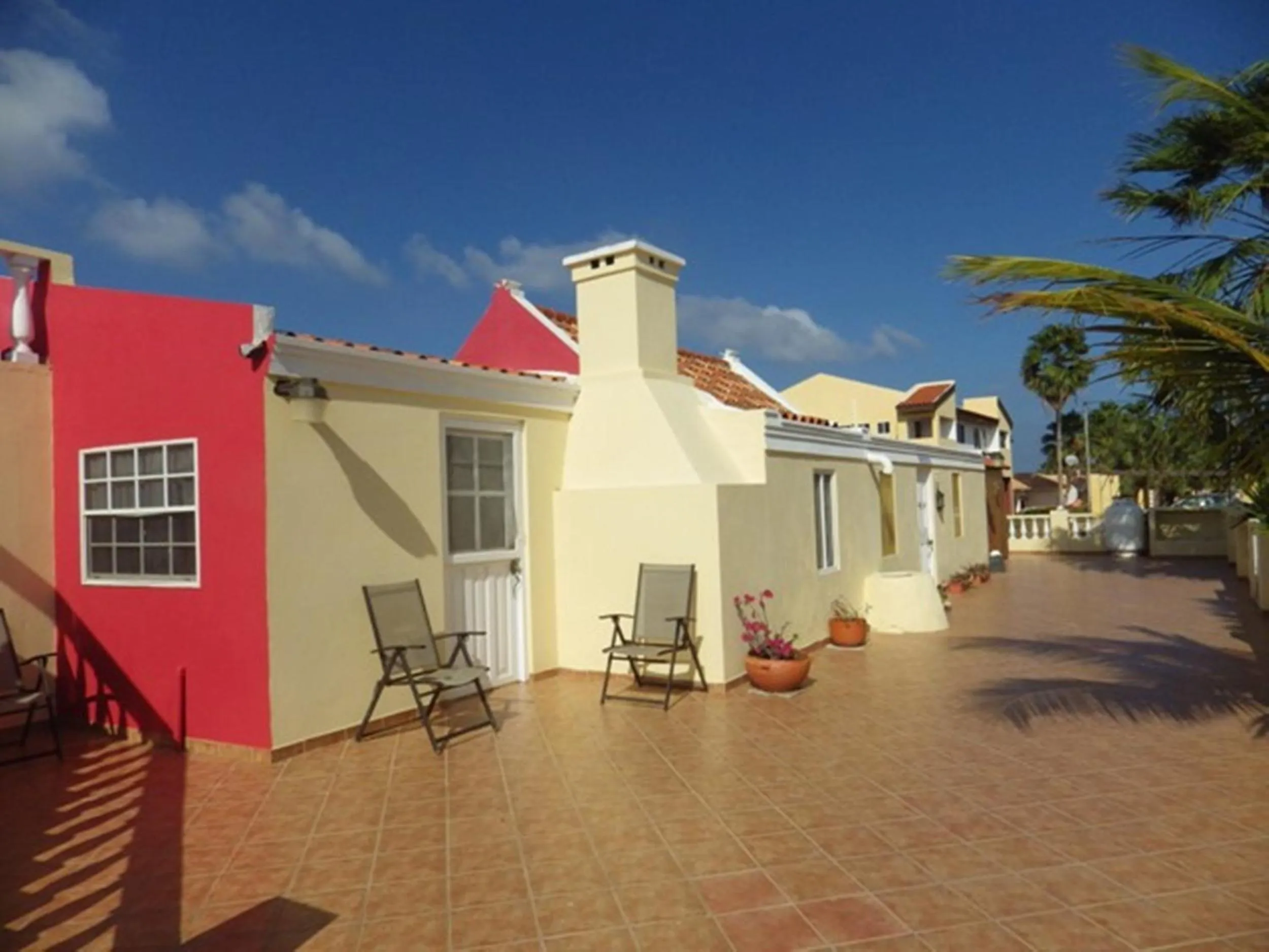 Property building in Aruba Cunucu Residence