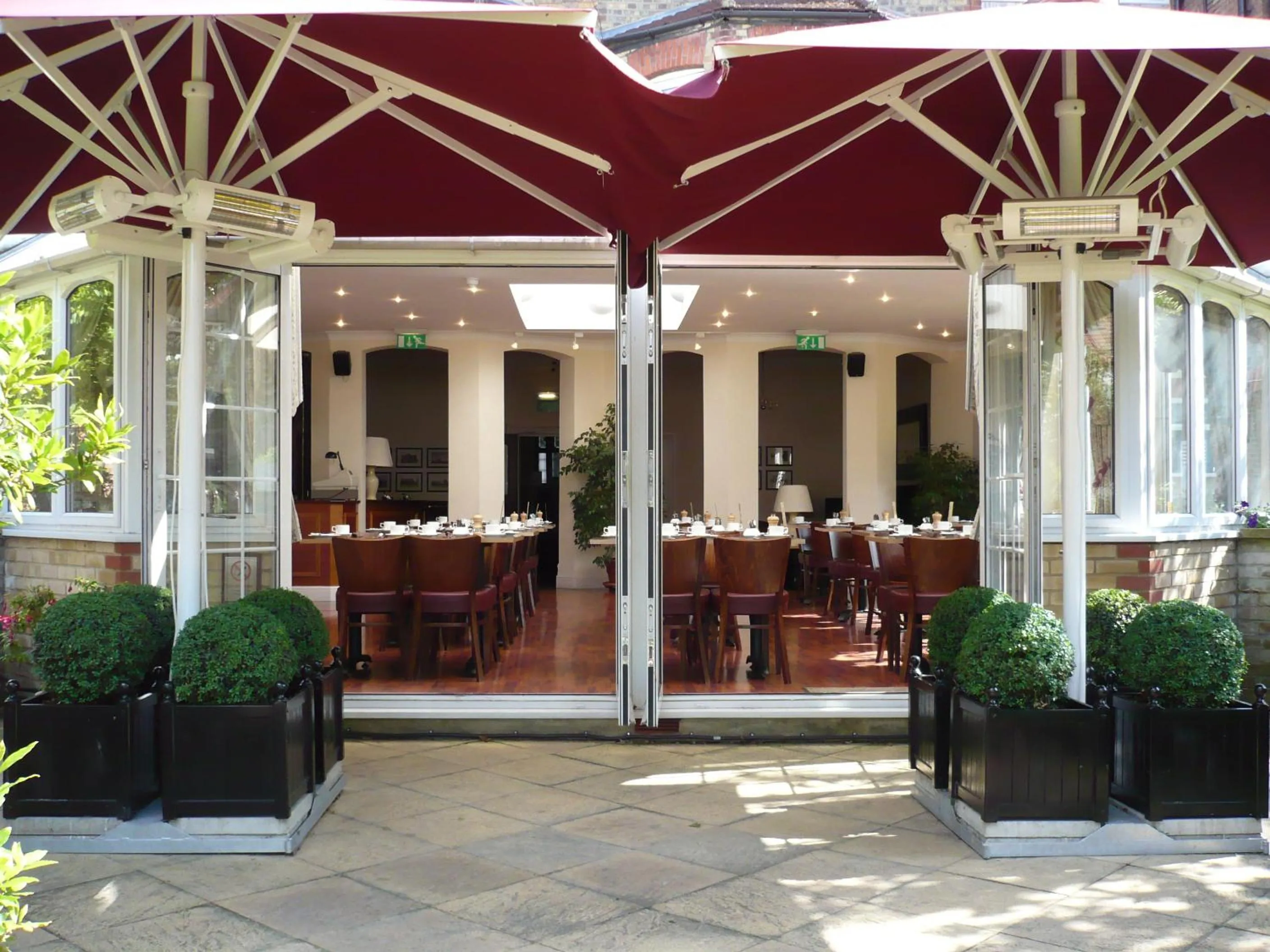 Property building in Glenlyn Hotel & Apartments