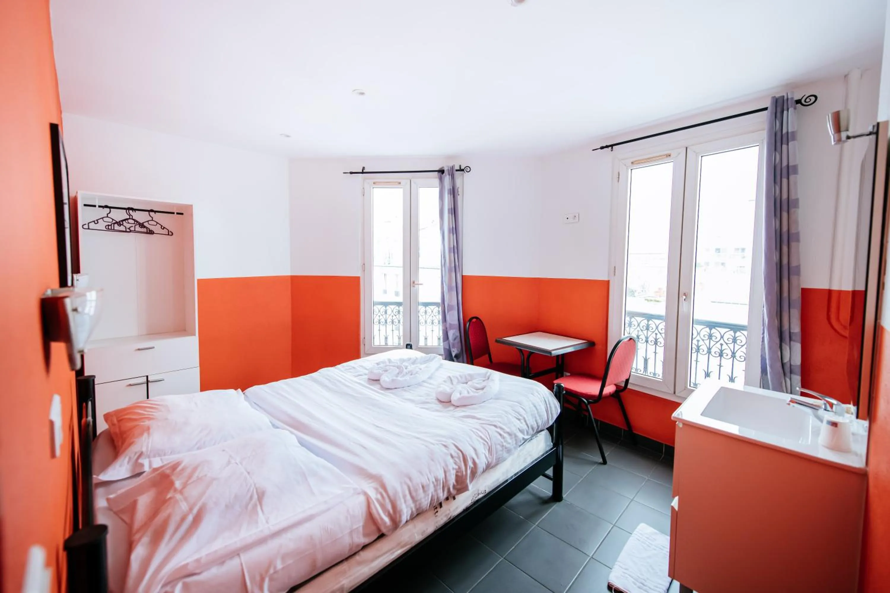 Photo of the whole room, Bed in Hotel De La Poste