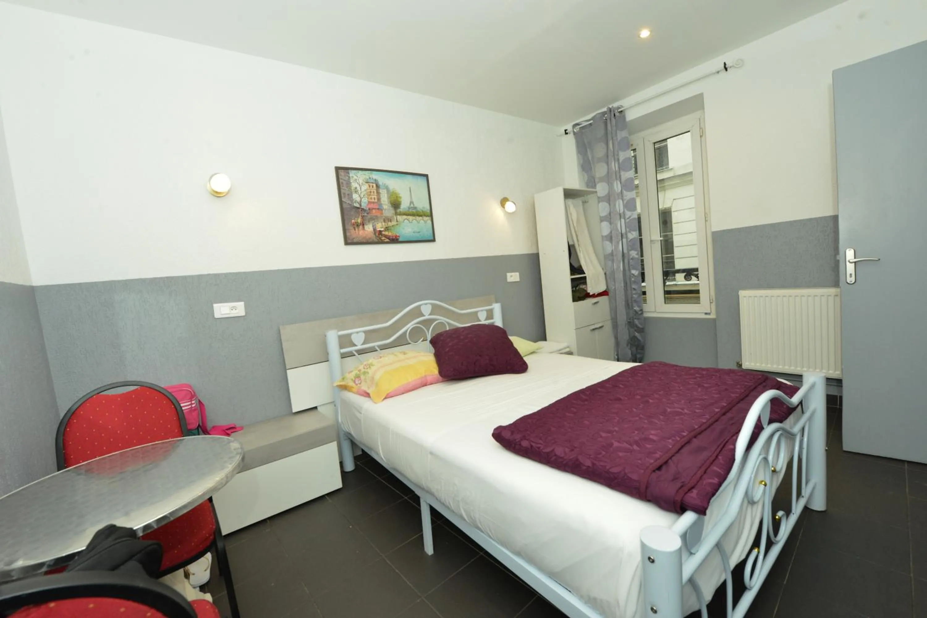 Photo of the whole room, Bed in Hotel De La Poste