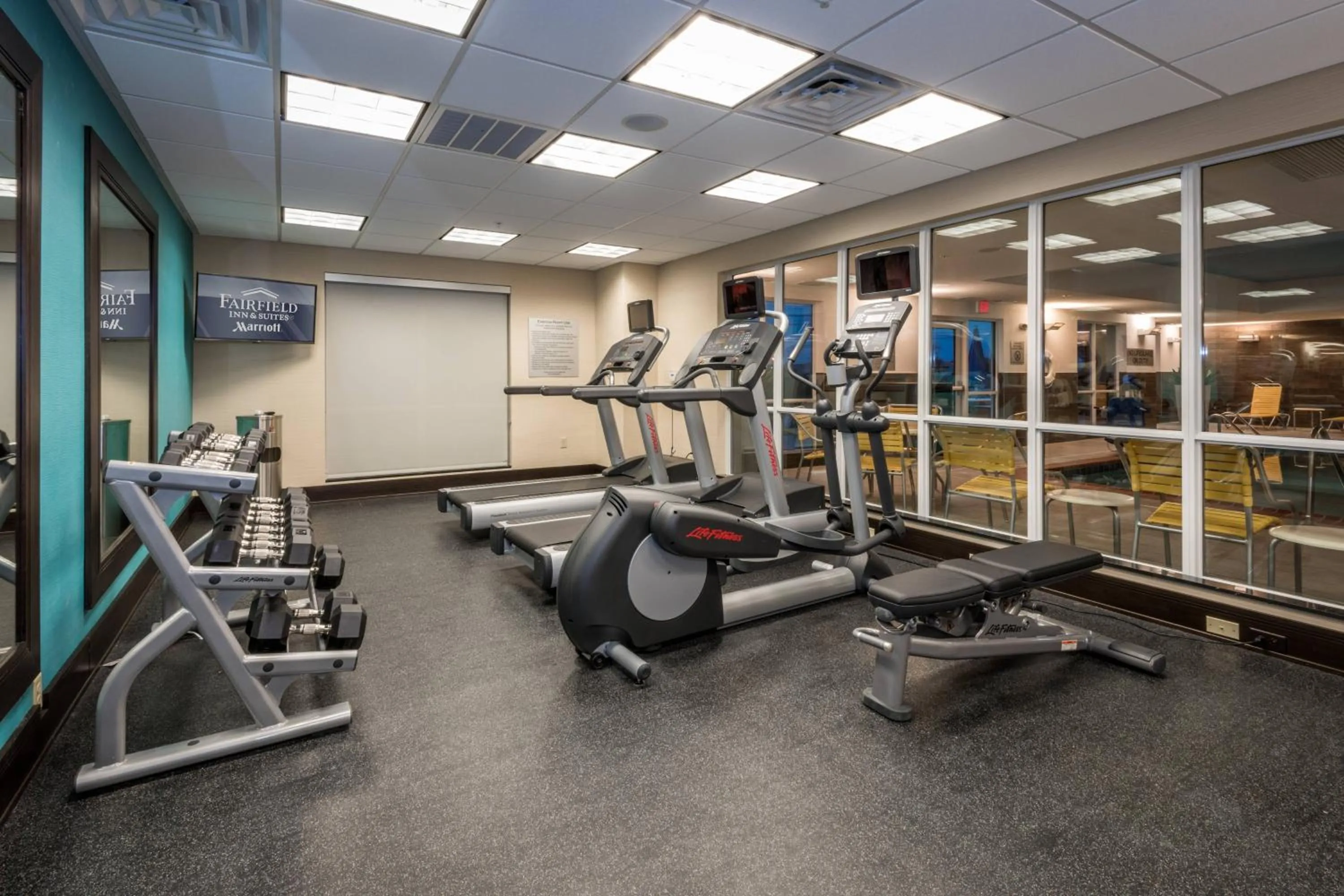 Fitness centre/facilities in Fairfield Inn & Suites by Marriott Meridian
