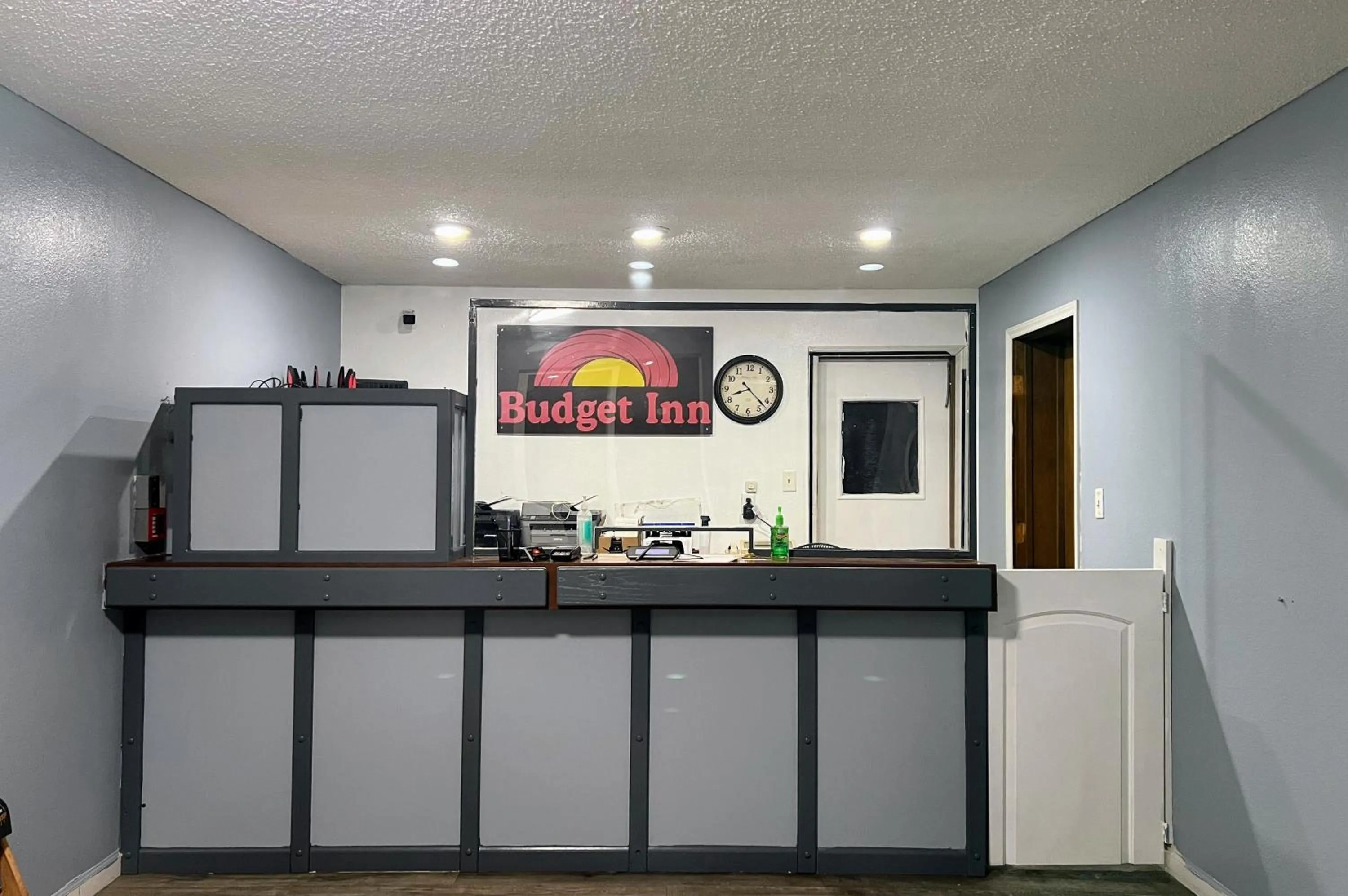 Budget Inn