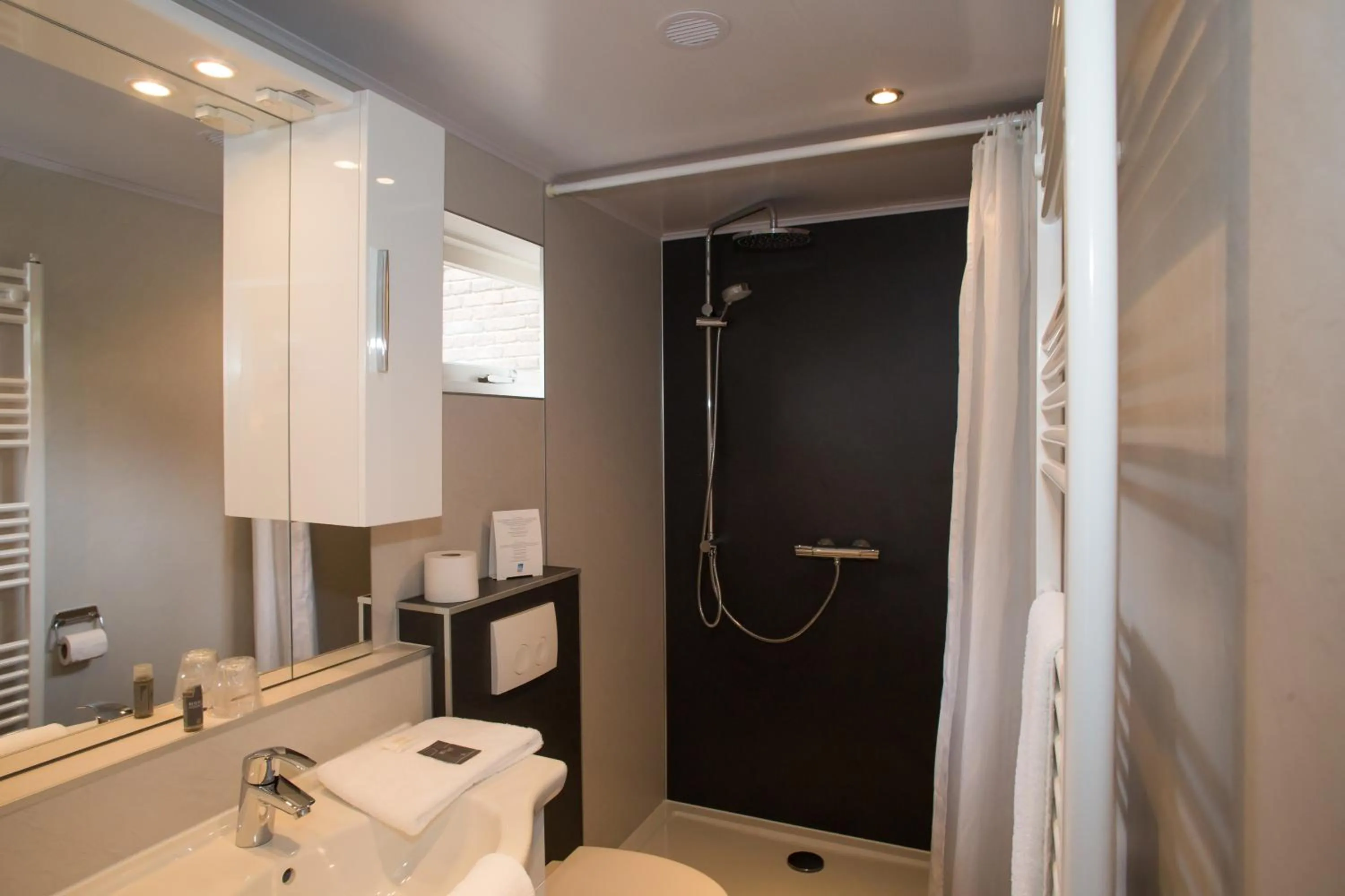 Bathroom in Landhotel De Hoofdige Boer