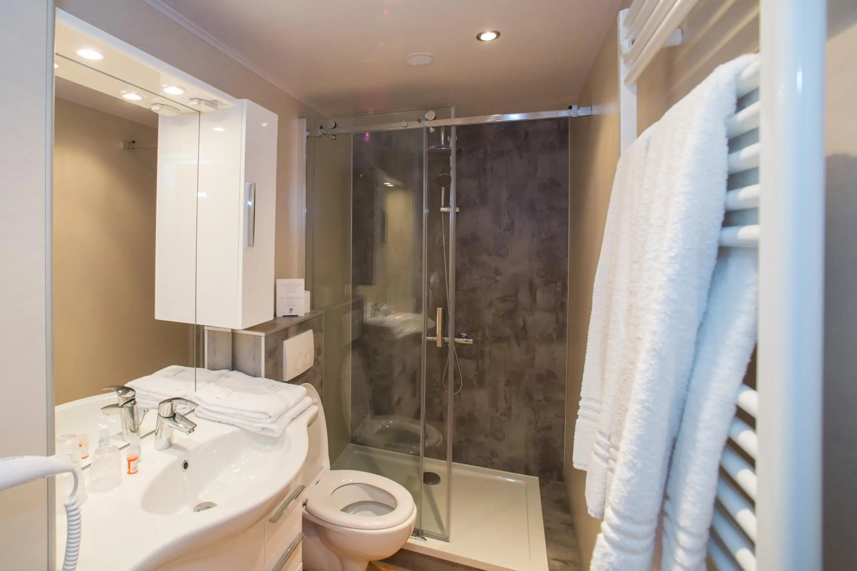 Bathroom in Landhotel De Hoofdige Boer