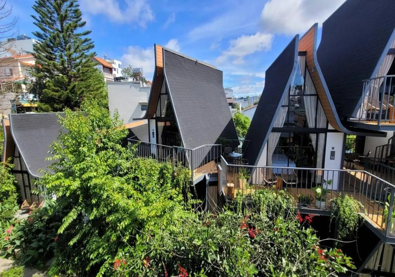 Property building in Bach Place Dalat