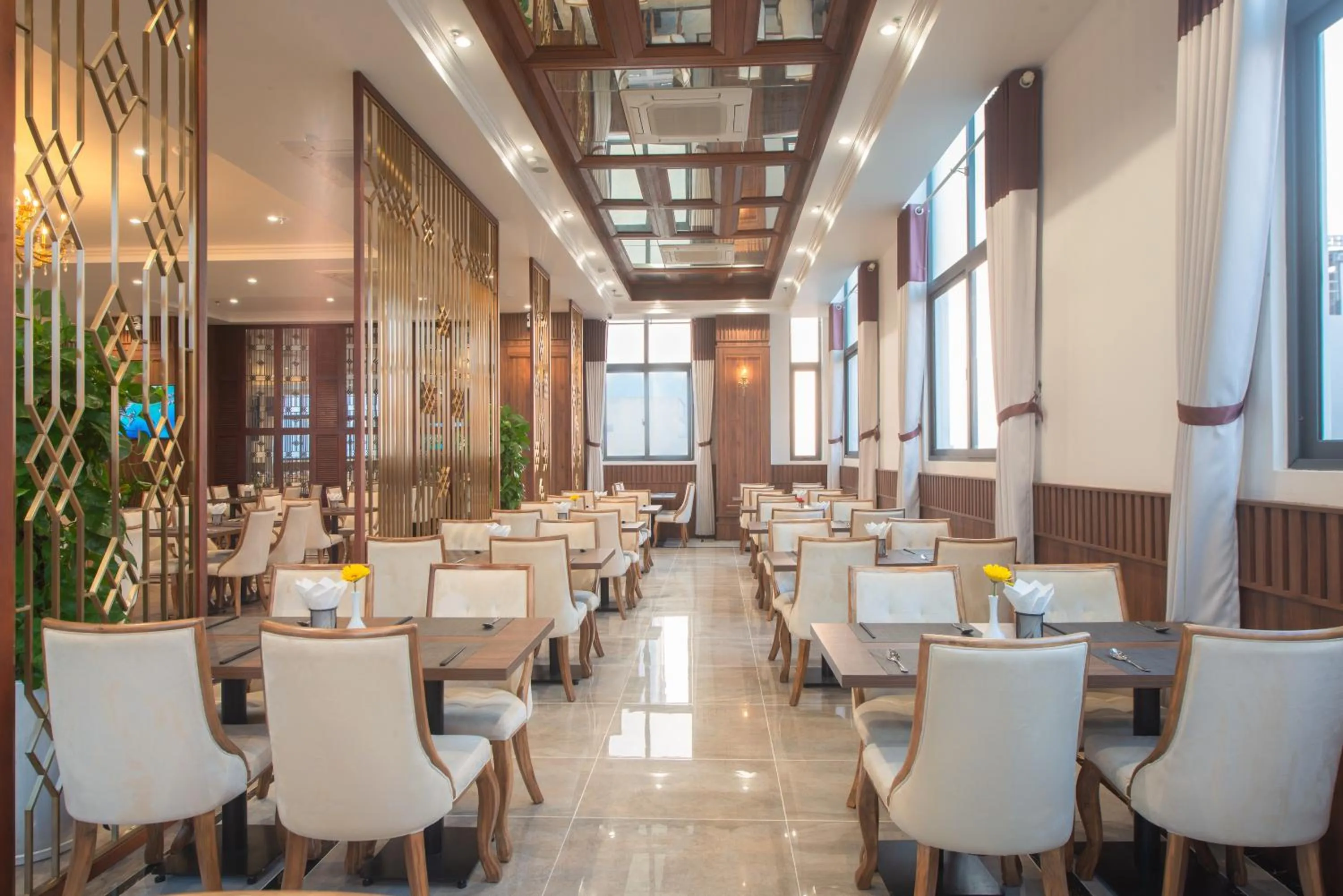 Restaurant/places to eat in Daphovina Hotel